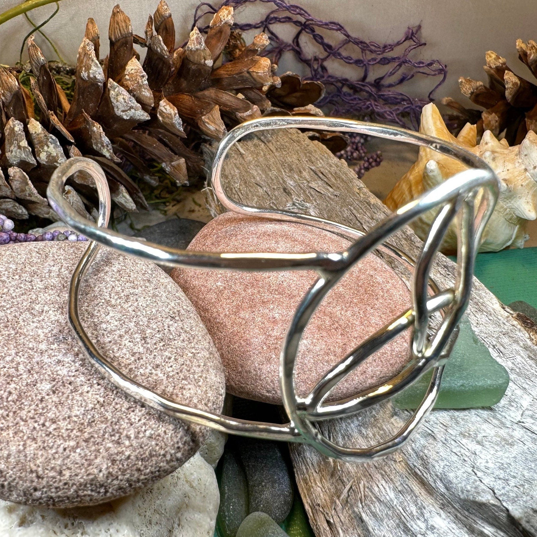 Trinity Knot Cage Bracelet