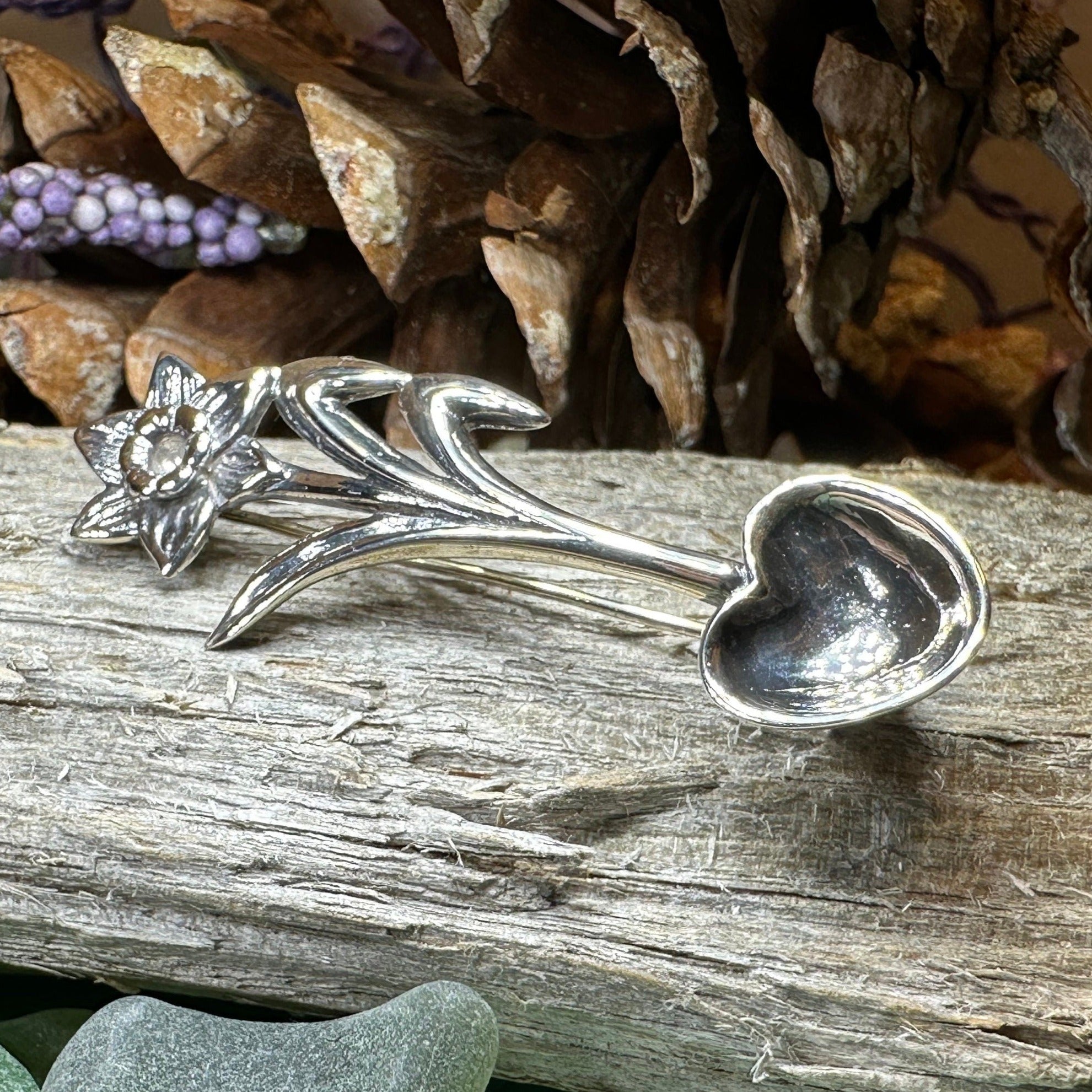 Welsh Daffodil Love Spoon Brooch
