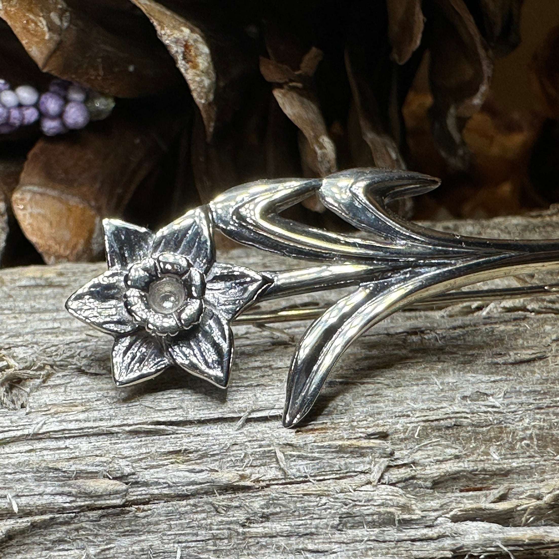 Welsh Daffodil Love Spoon Brooch