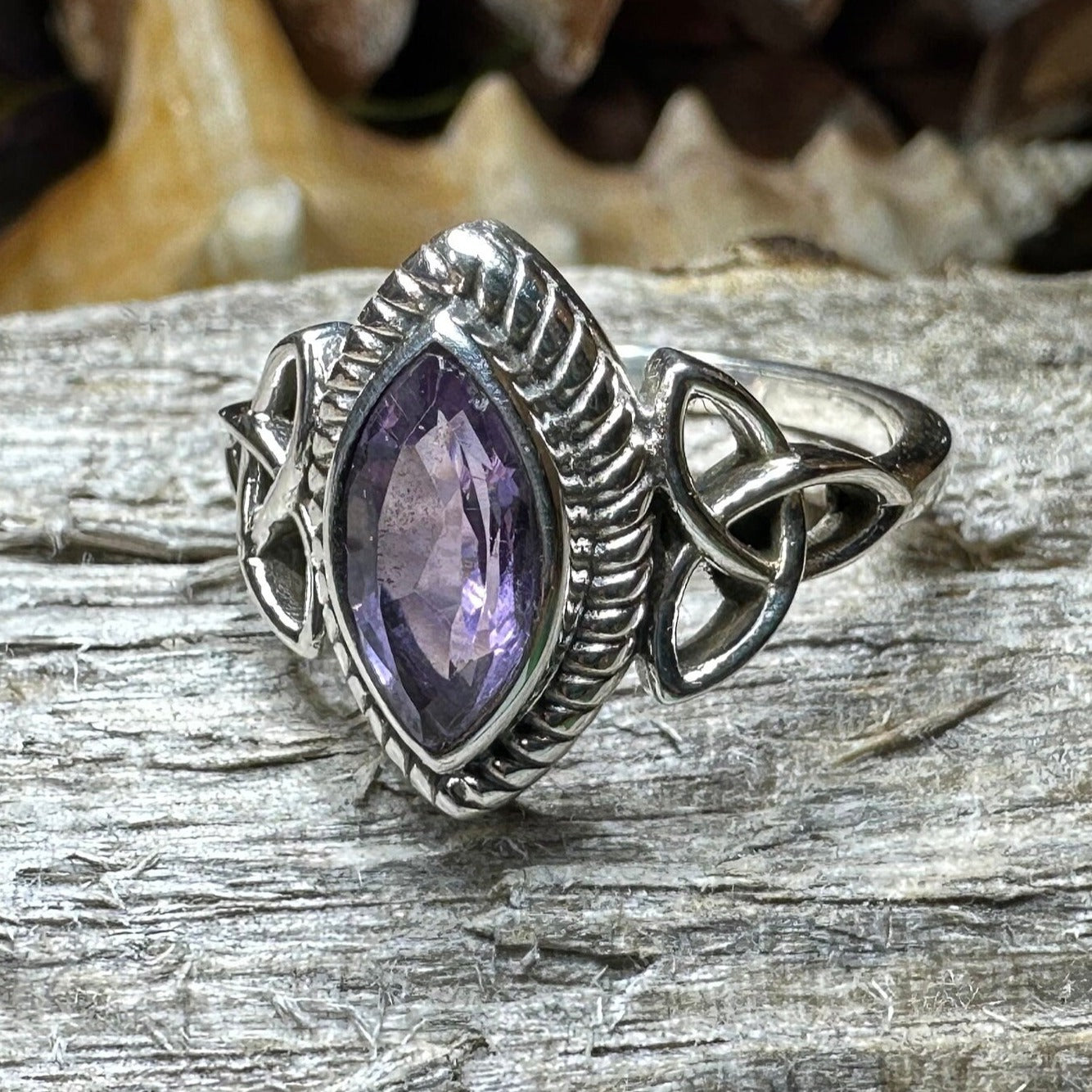 Yasmin Celtic Trinity Knot Ring