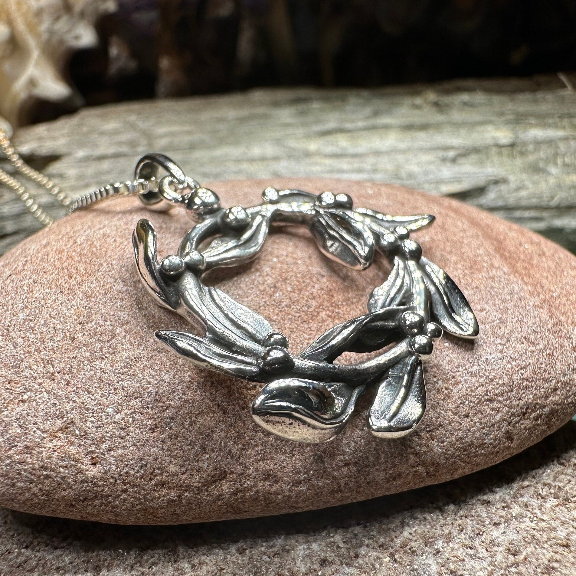 Mistletoe Wreath Necklace
