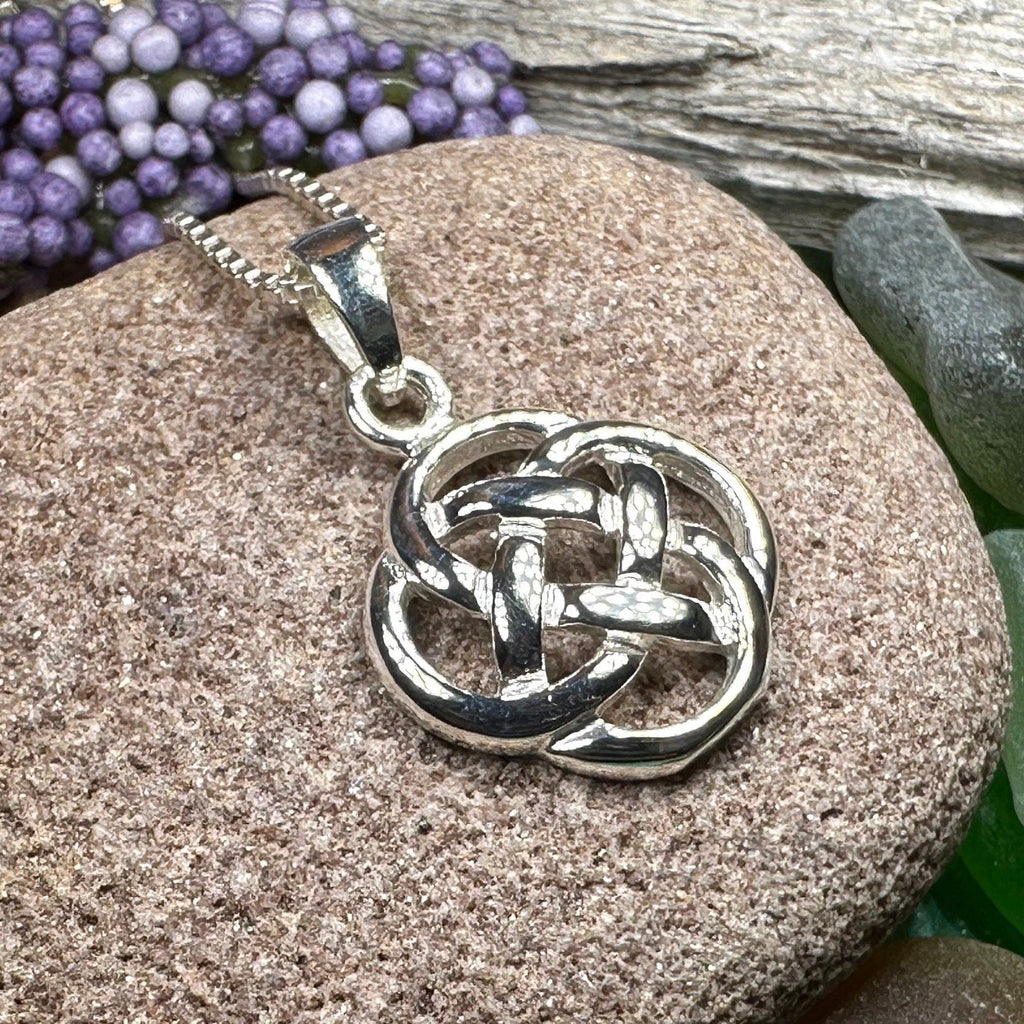 Simple Celtic Dara Knot Necklace