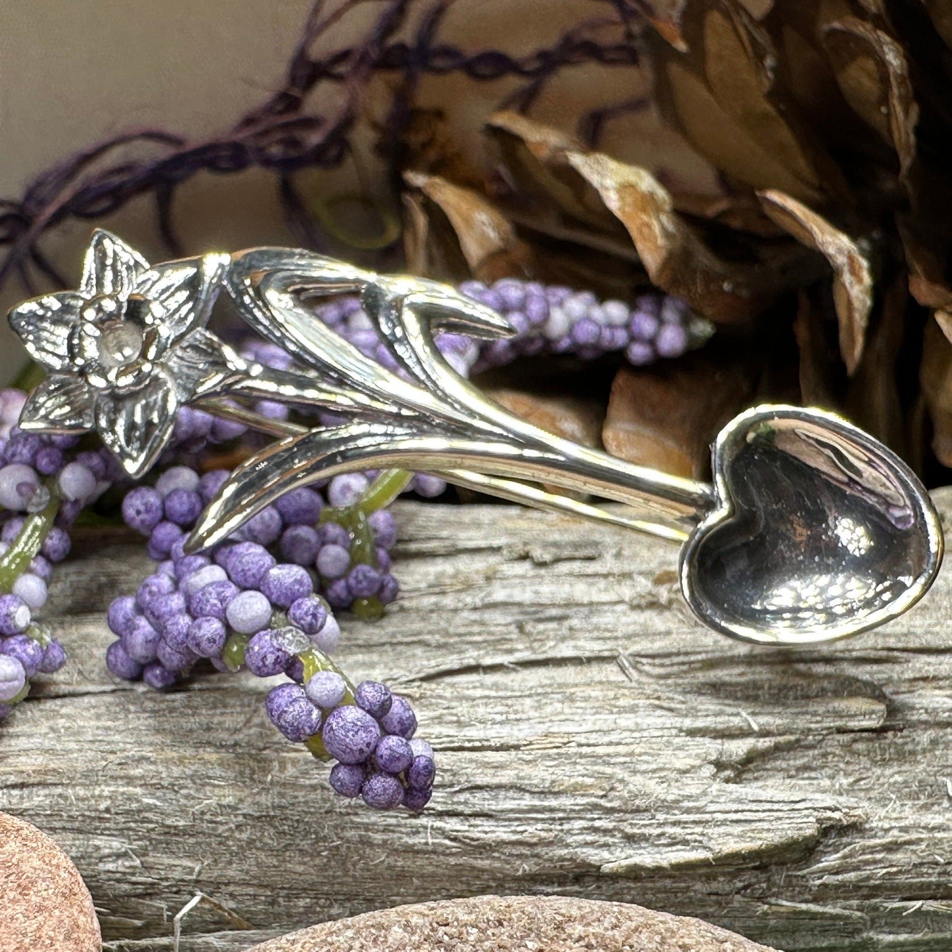Welsh Daffodil Love Spoon Brooch