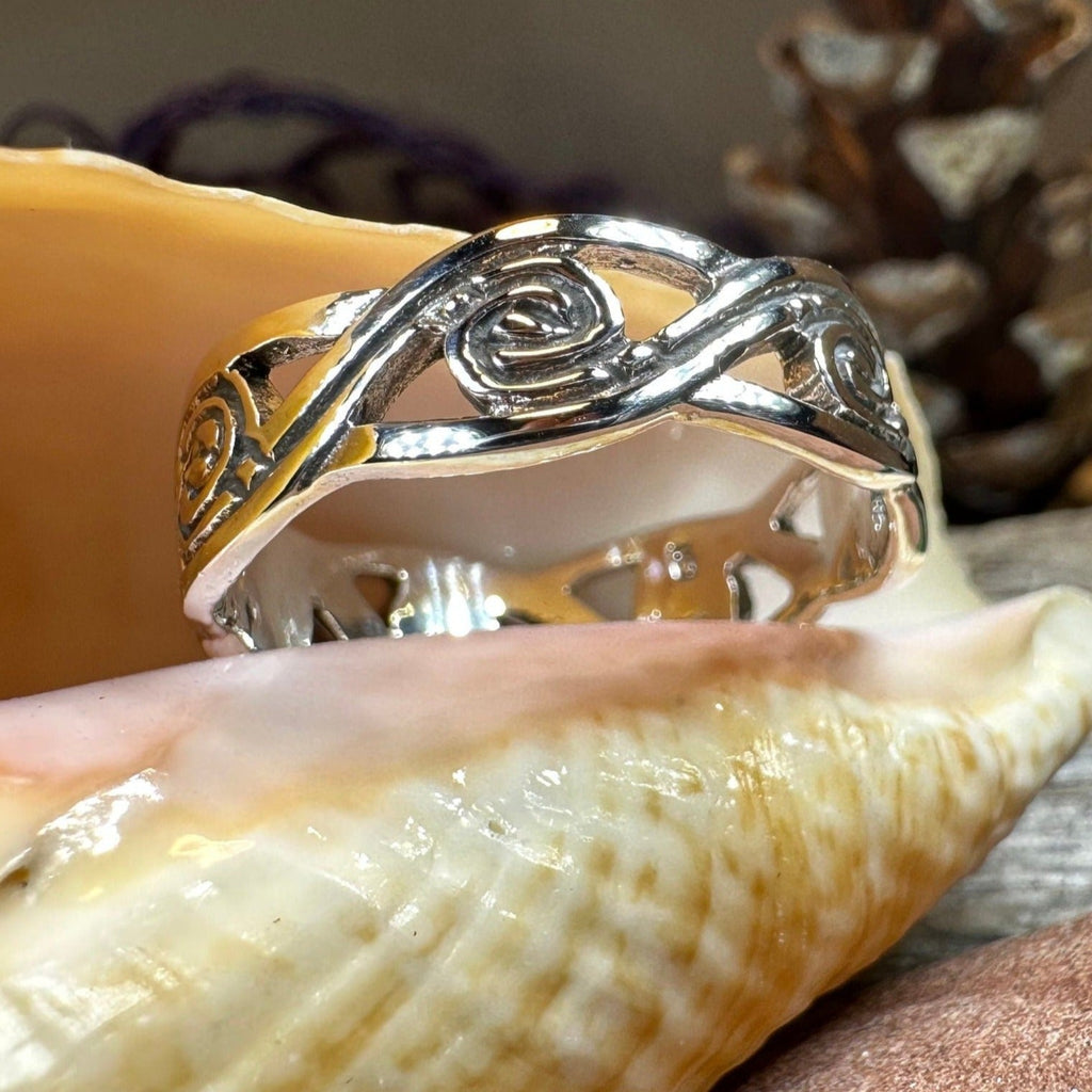 Wren Triple Spiral Ring