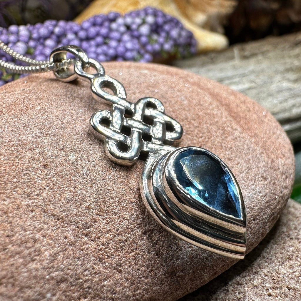 Vadaria Celtic Knot Necklace