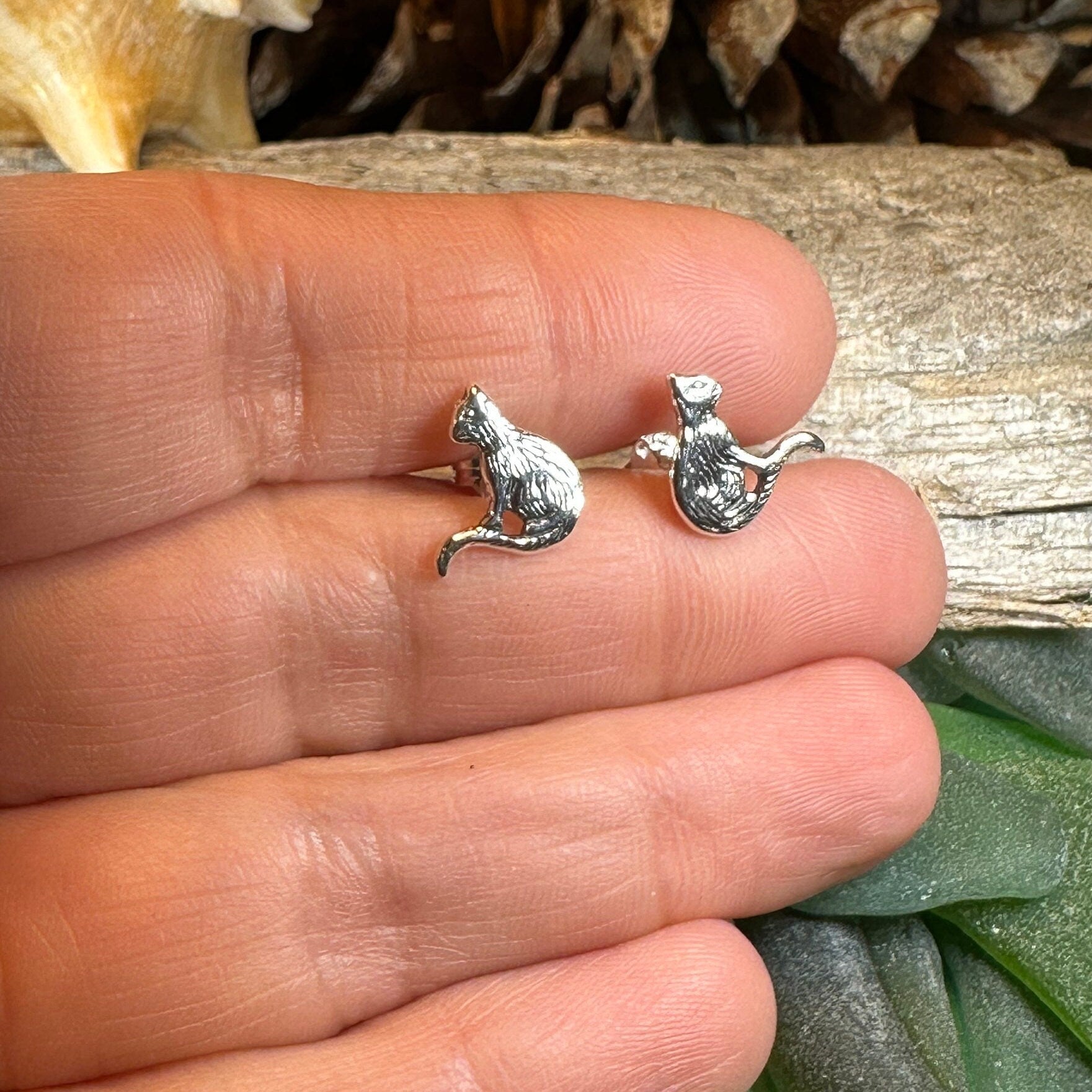 Dagny Cat Stud Earrings