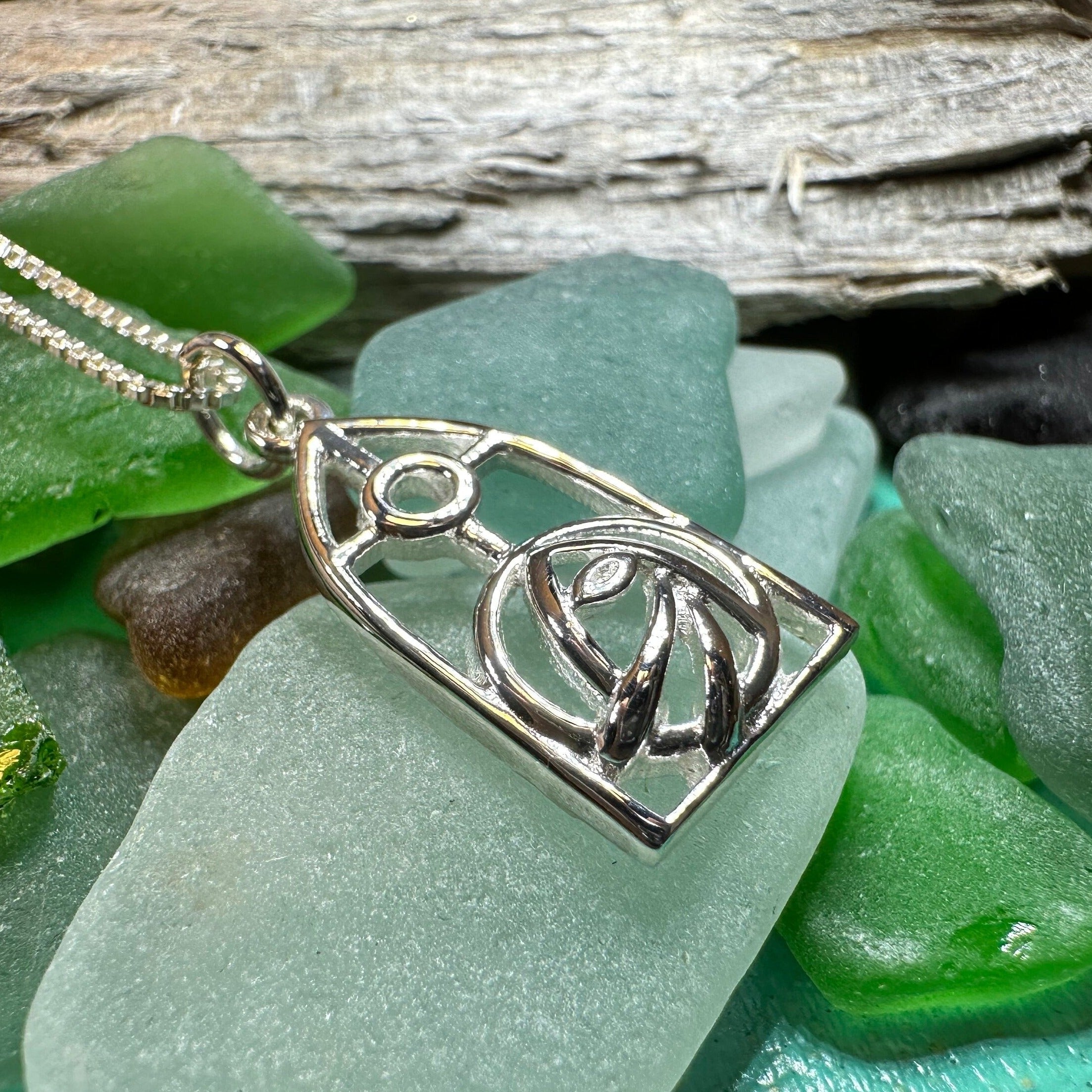 Arundel Mackintosh Rose Necklace