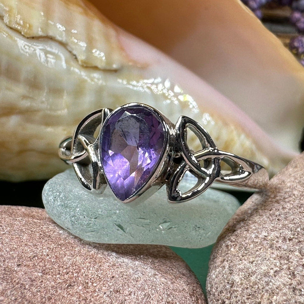 Eydís Celtic Knot Ring