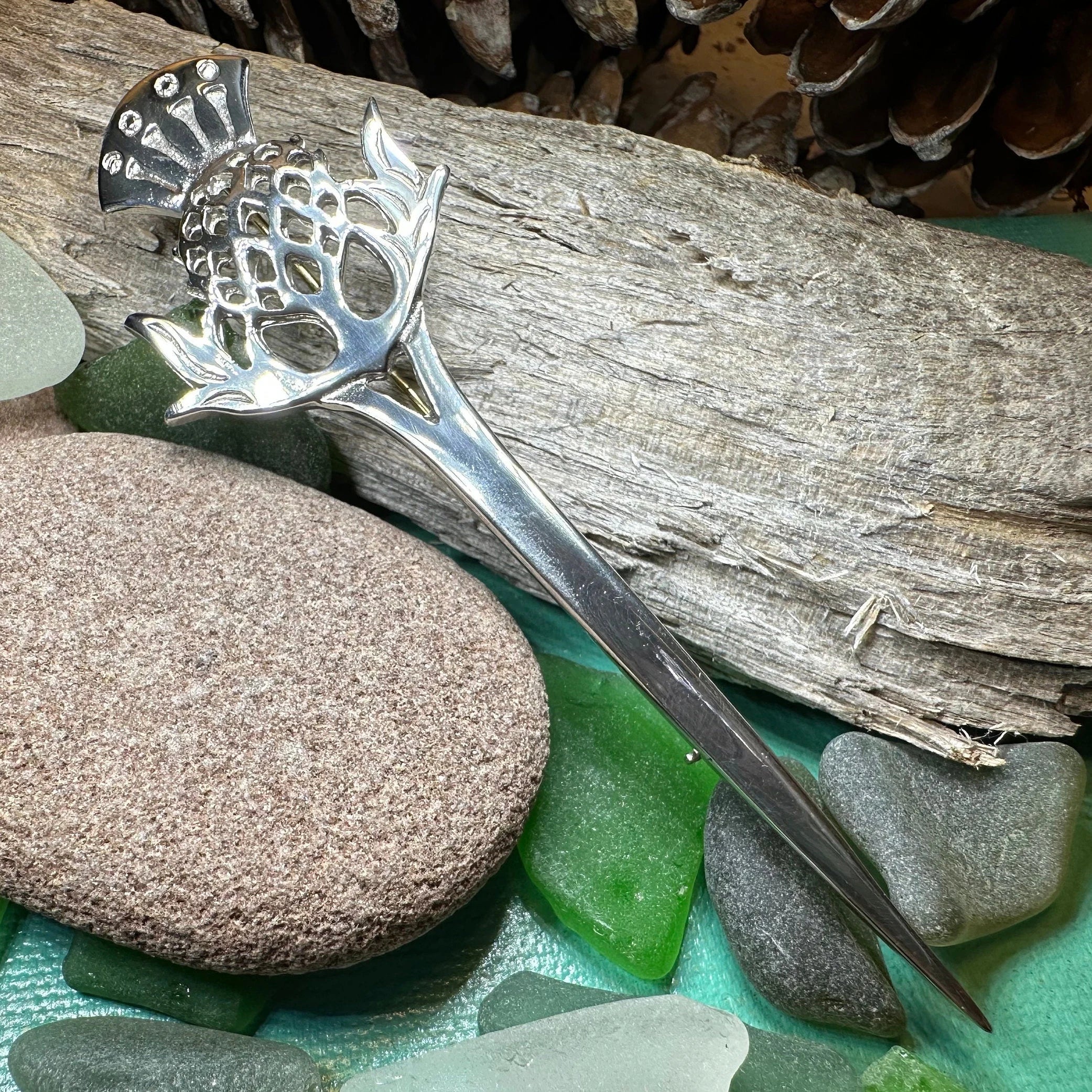 Dalwhinnie Thistle Kilt Pin