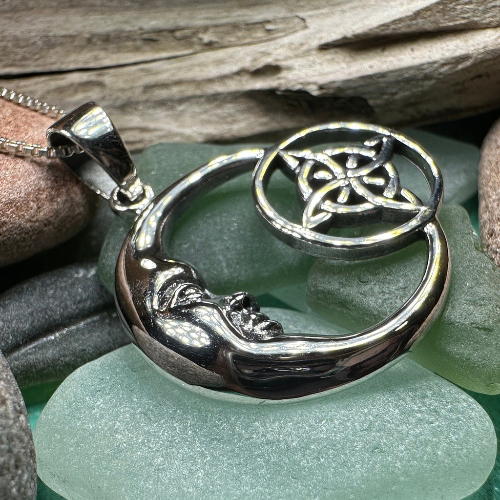 Nightdreamer Crescent Moon Necklace