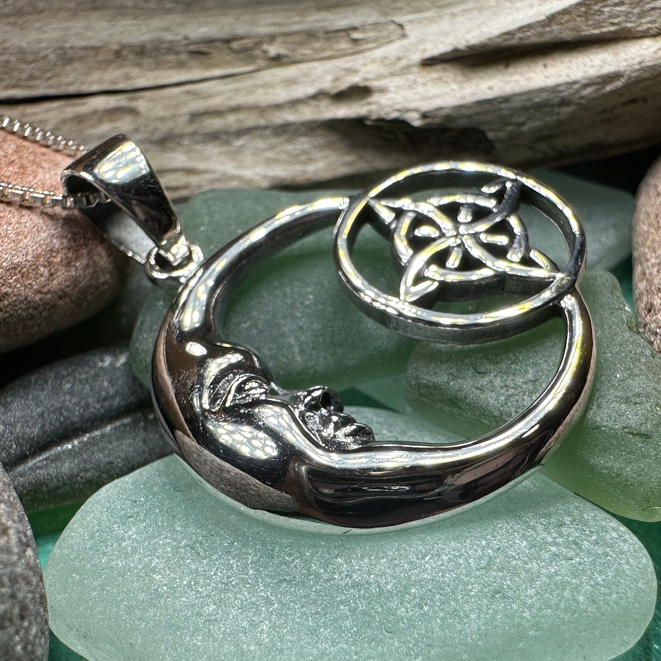 Nightdreamer Crescent Moon Necklace