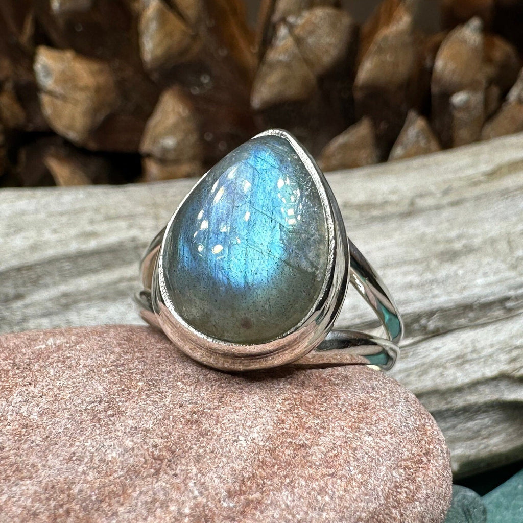 Celtic Twilight Labradorite Ring