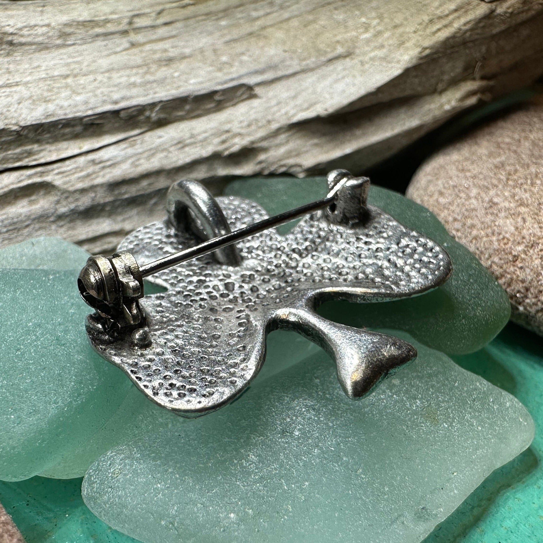 Trinity Knot Shamrock Brooch