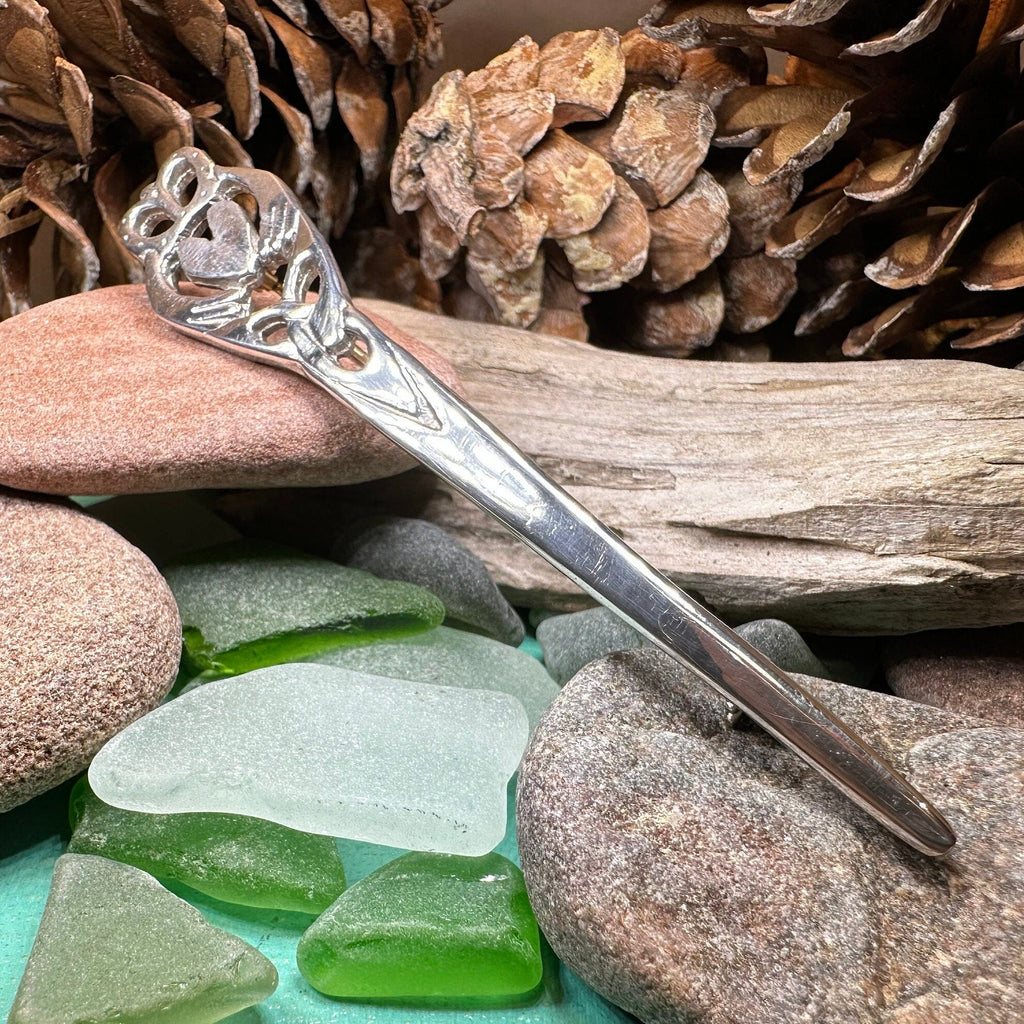 Elegant Claddagh Kilt Pin