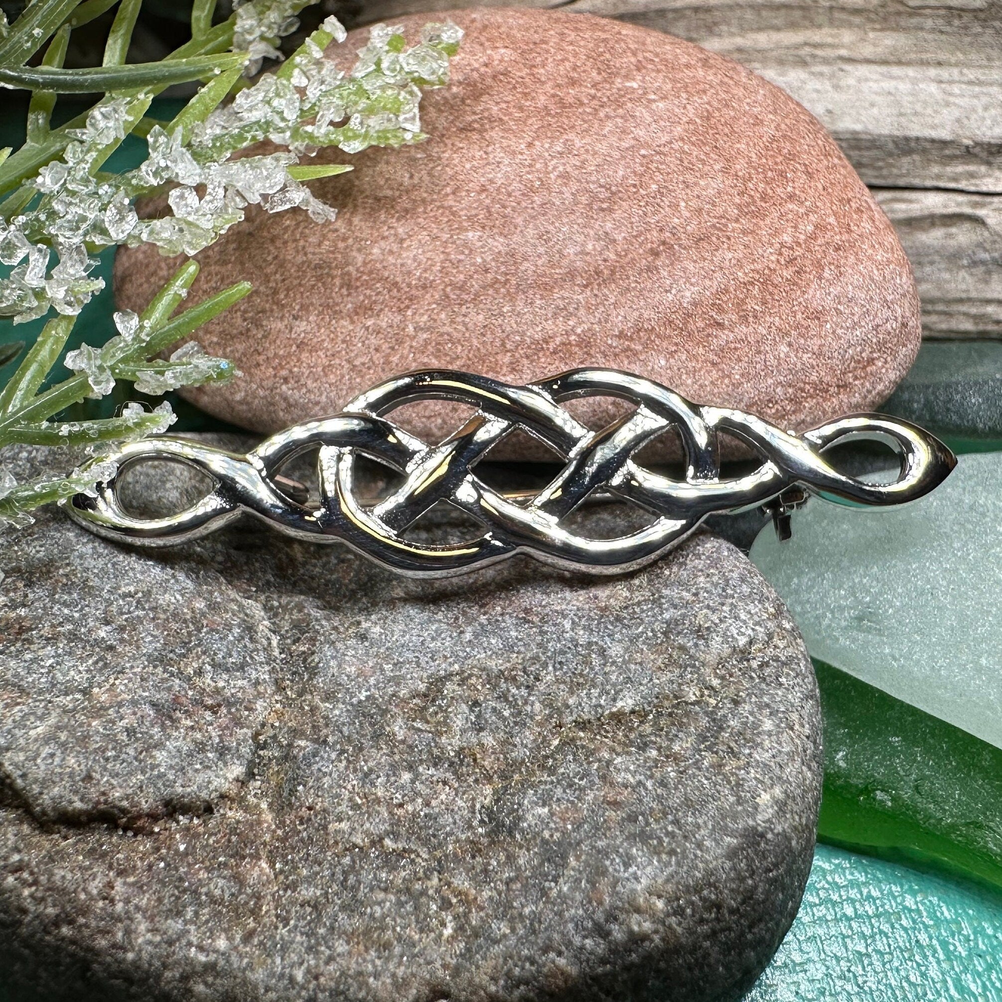 Volunti Celtic Knot Bar Brooch