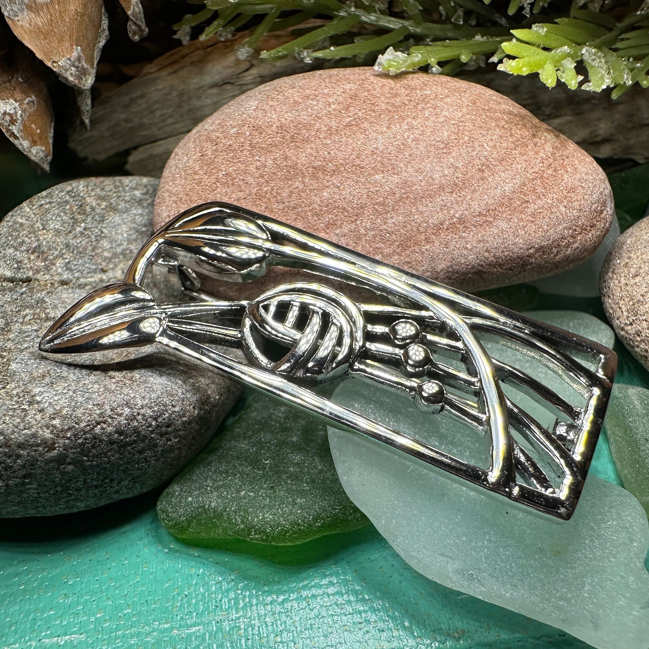 Stunning Mackintosh Roses Brooch