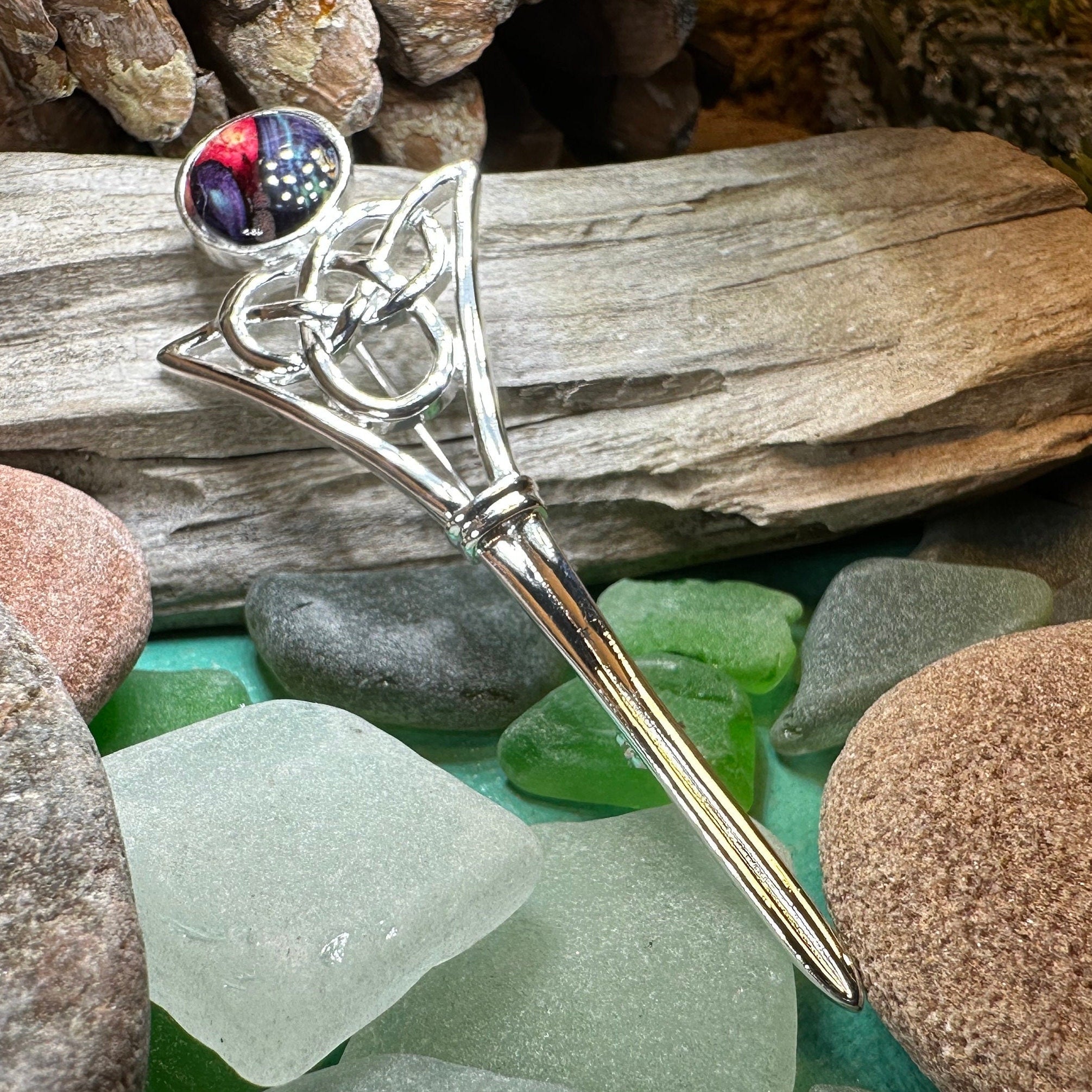Heathergems Celtic Kilt Pin