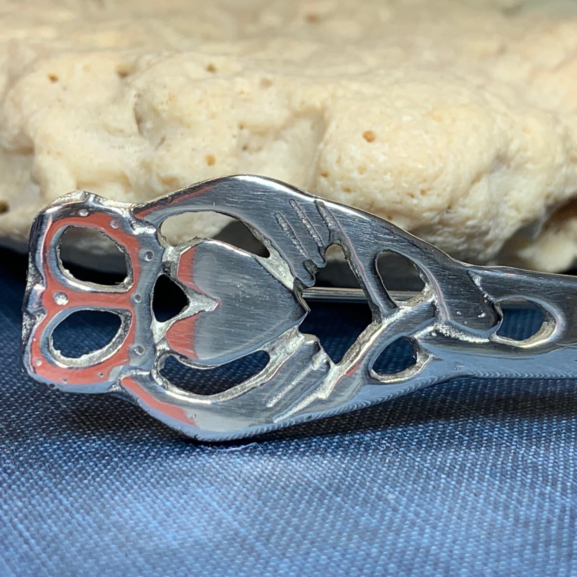 Elegant Claddagh Kilt Pin