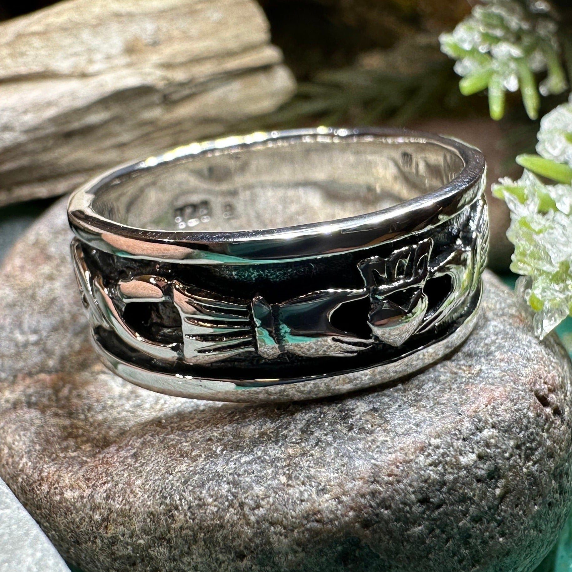 Celtic Claddagh Band Ring