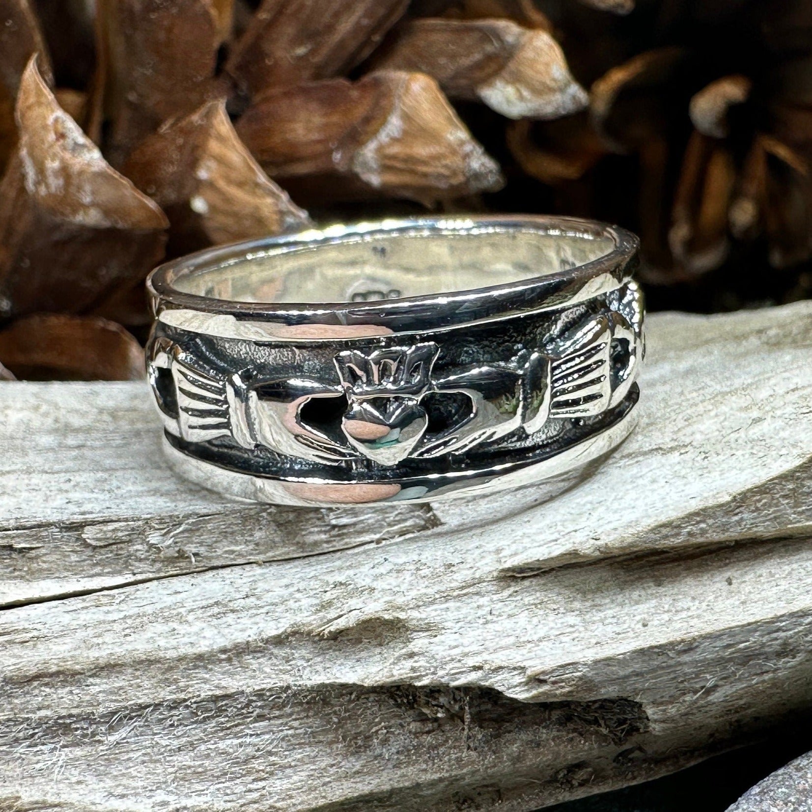 Celtic Claddagh Band Ring