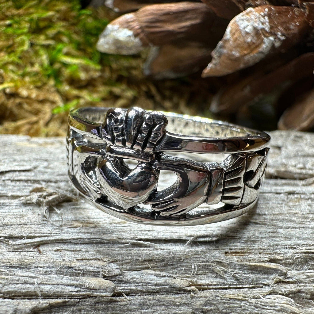 Eternally Celtic Claddagh Band Ring