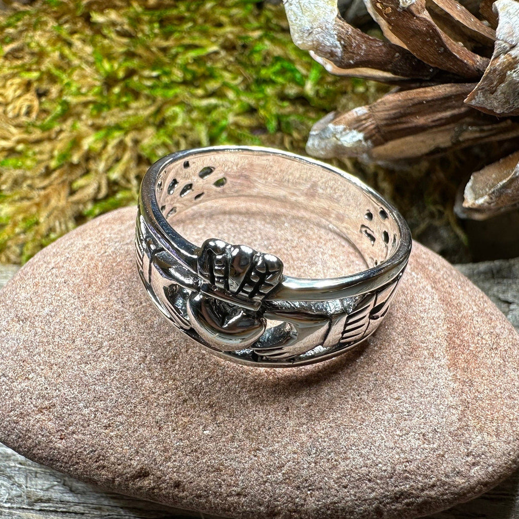 Eternally Celtic Claddagh Band Ring
