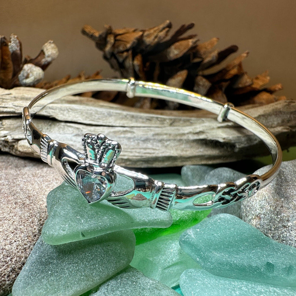 Knotwork Claddagh Bangle Bracelet