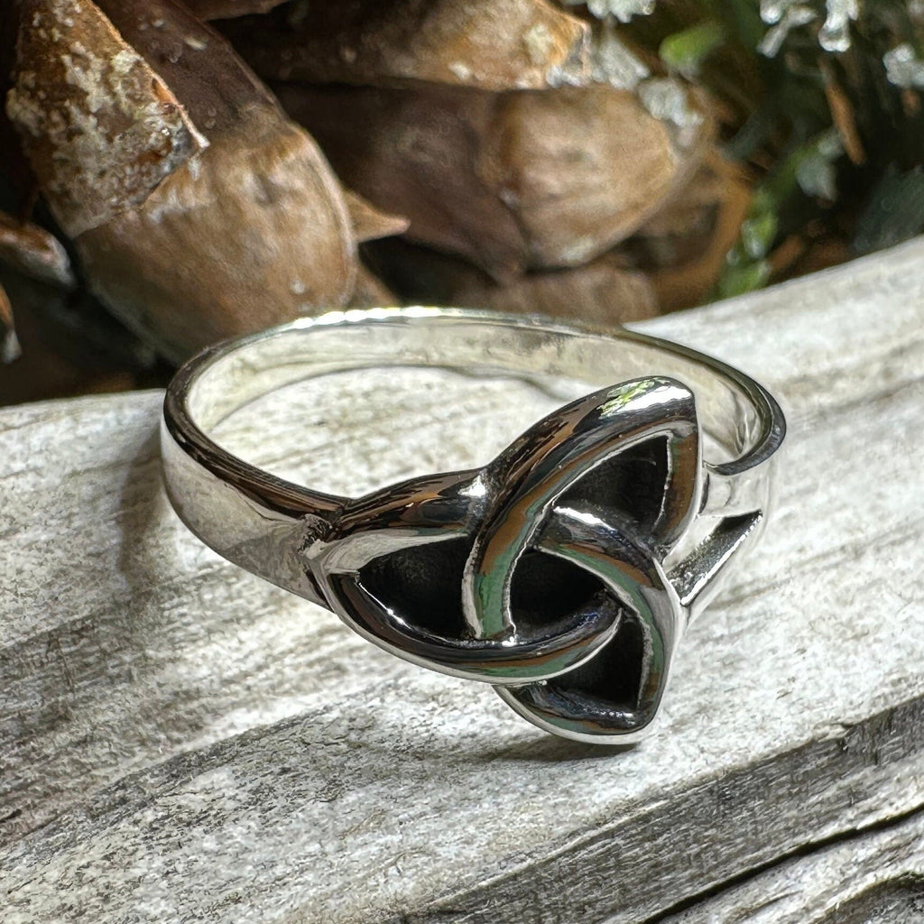 Kegan Trinity Knot Ring