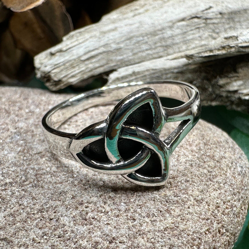 Kegan Trinity Knot Ring
