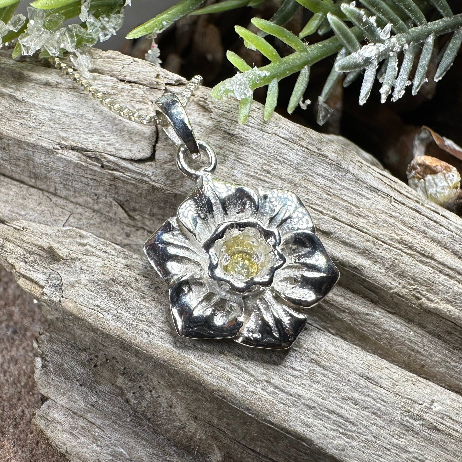 Welsh Daffodil Necklace