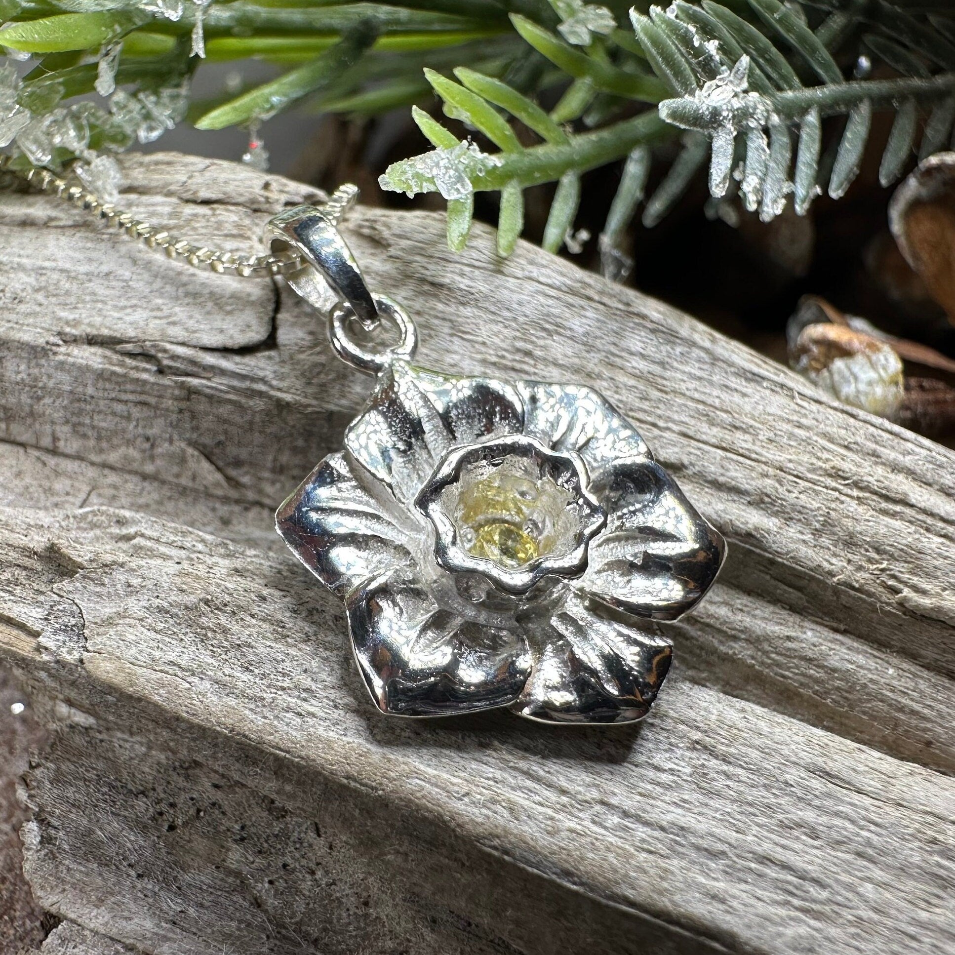 Welsh Daffodil Necklace
