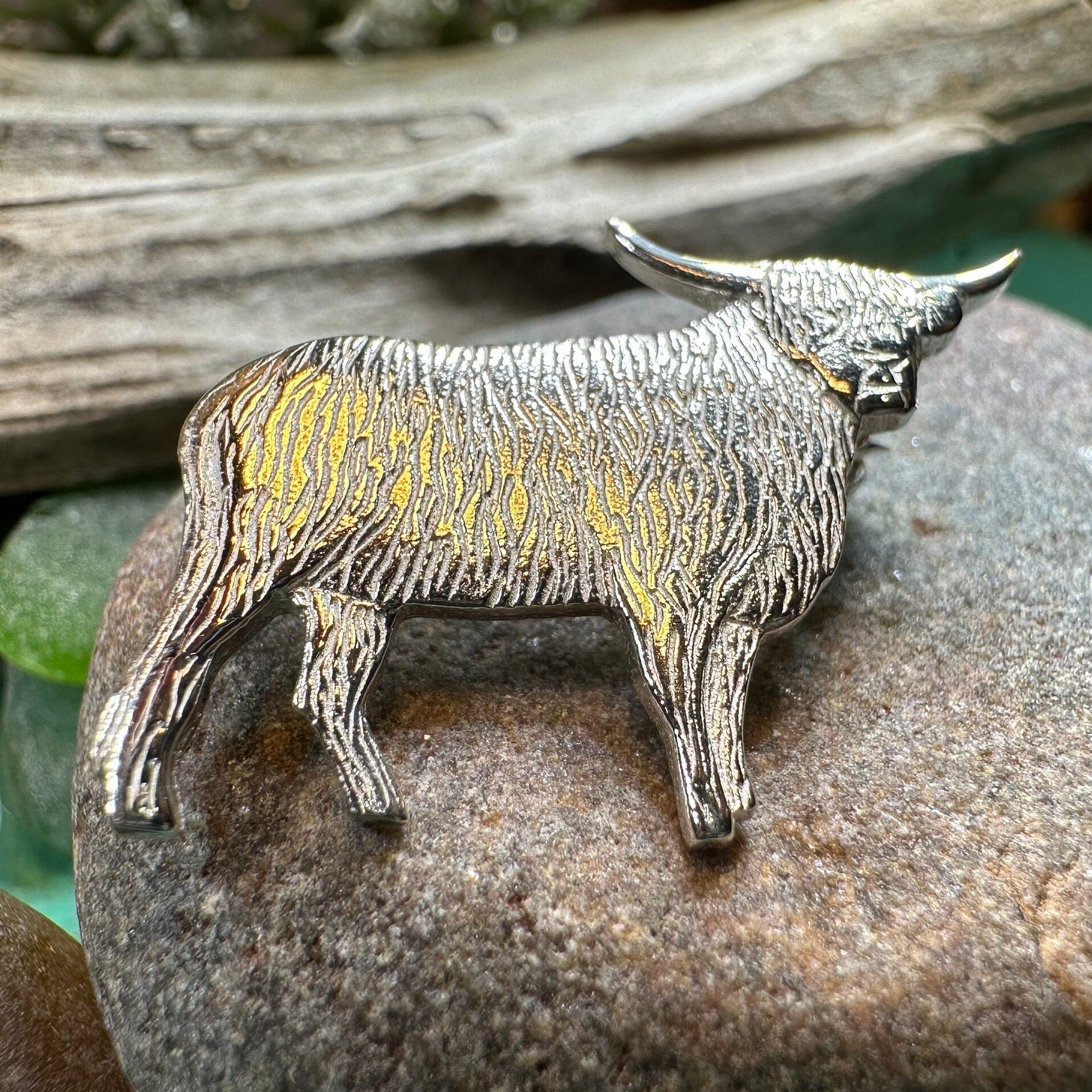 Realistic Highland Cow Brooch