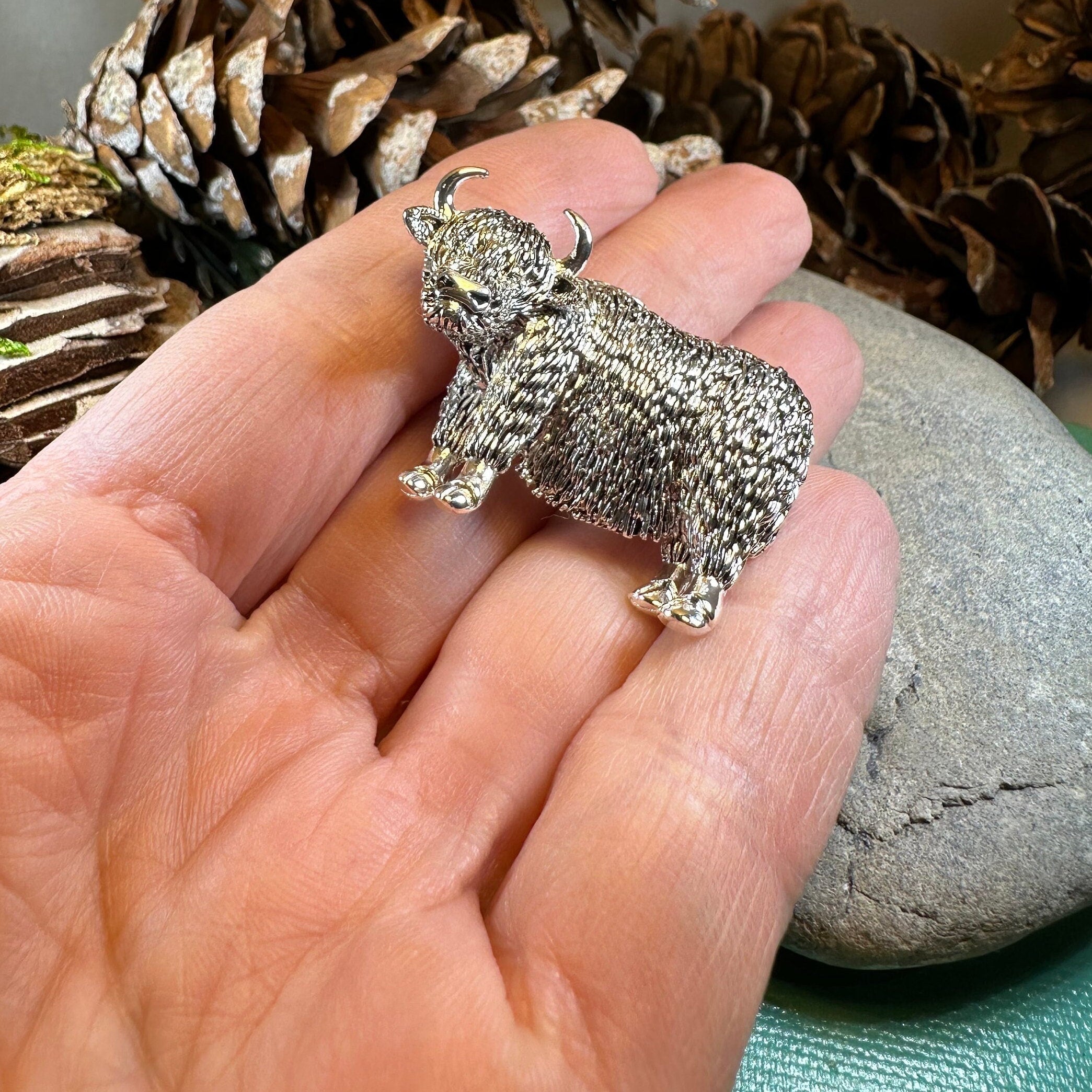 Harold the Highland Cow Brooch