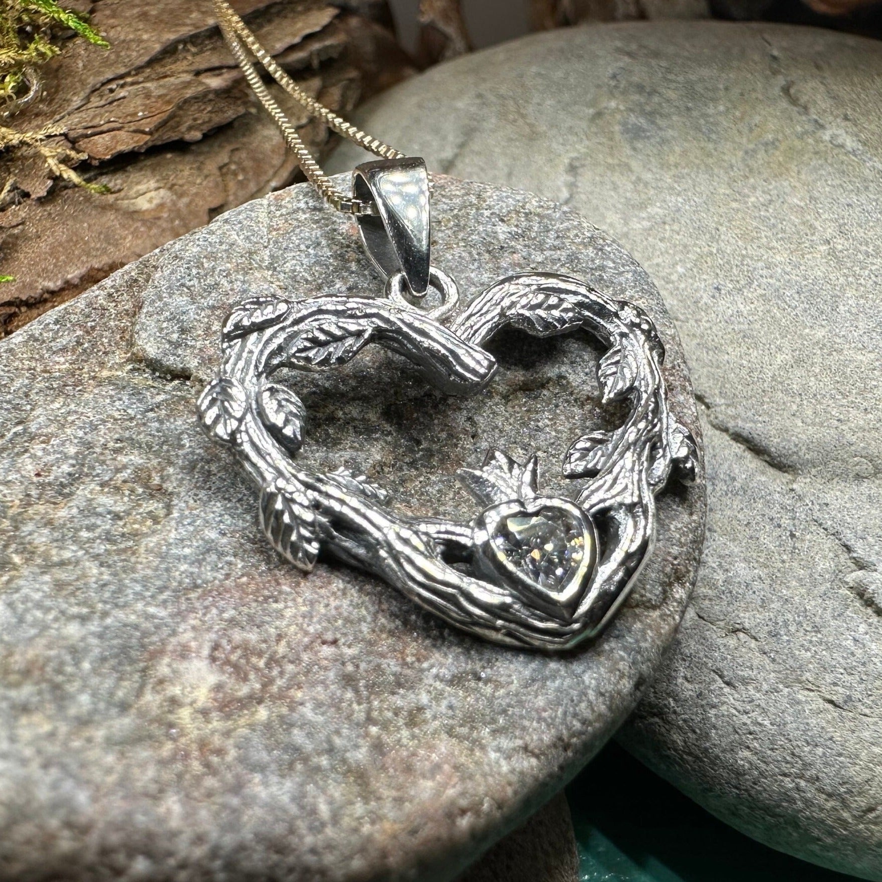 Folklore Claddagh Necklace