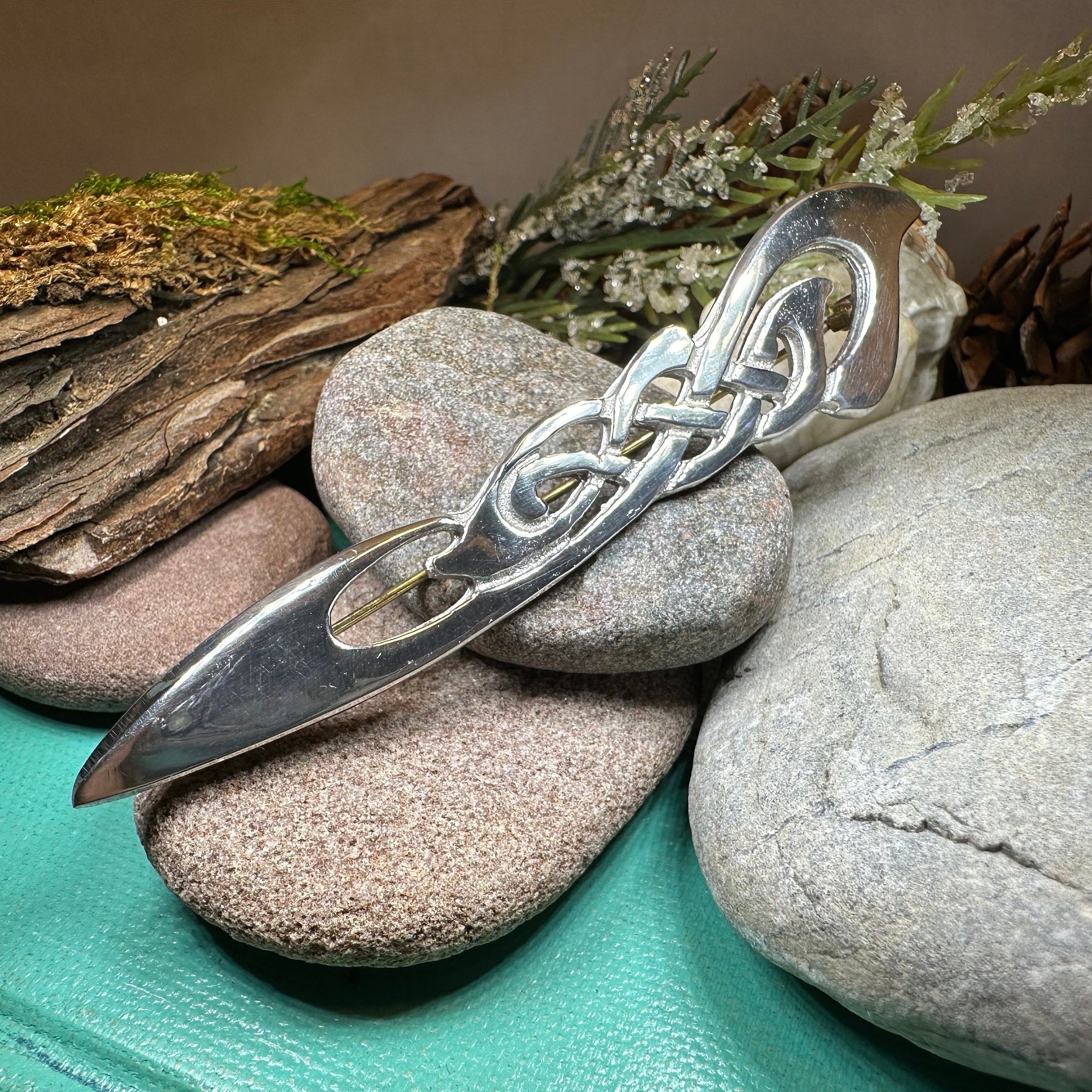 Evenflow Celtic Kilt Pin
