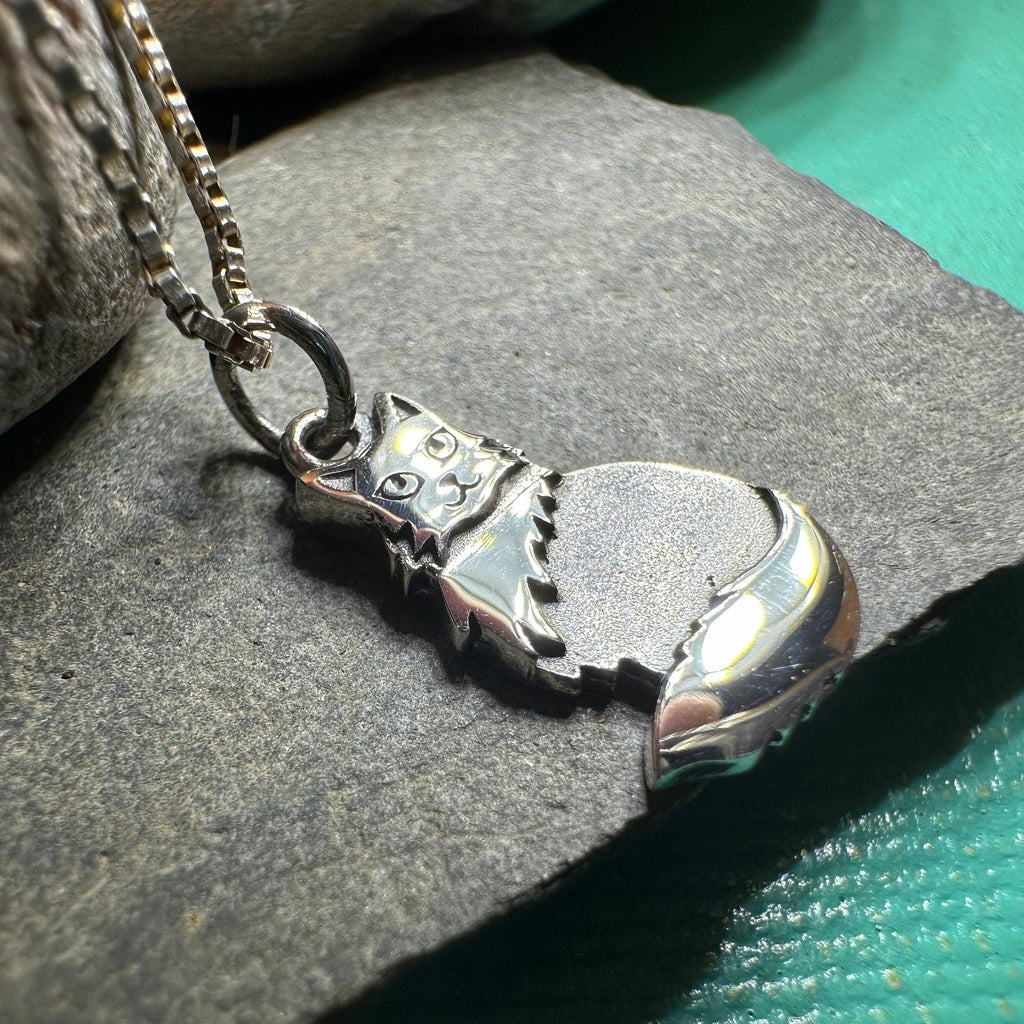 Shaggy Petite Cat Necklace