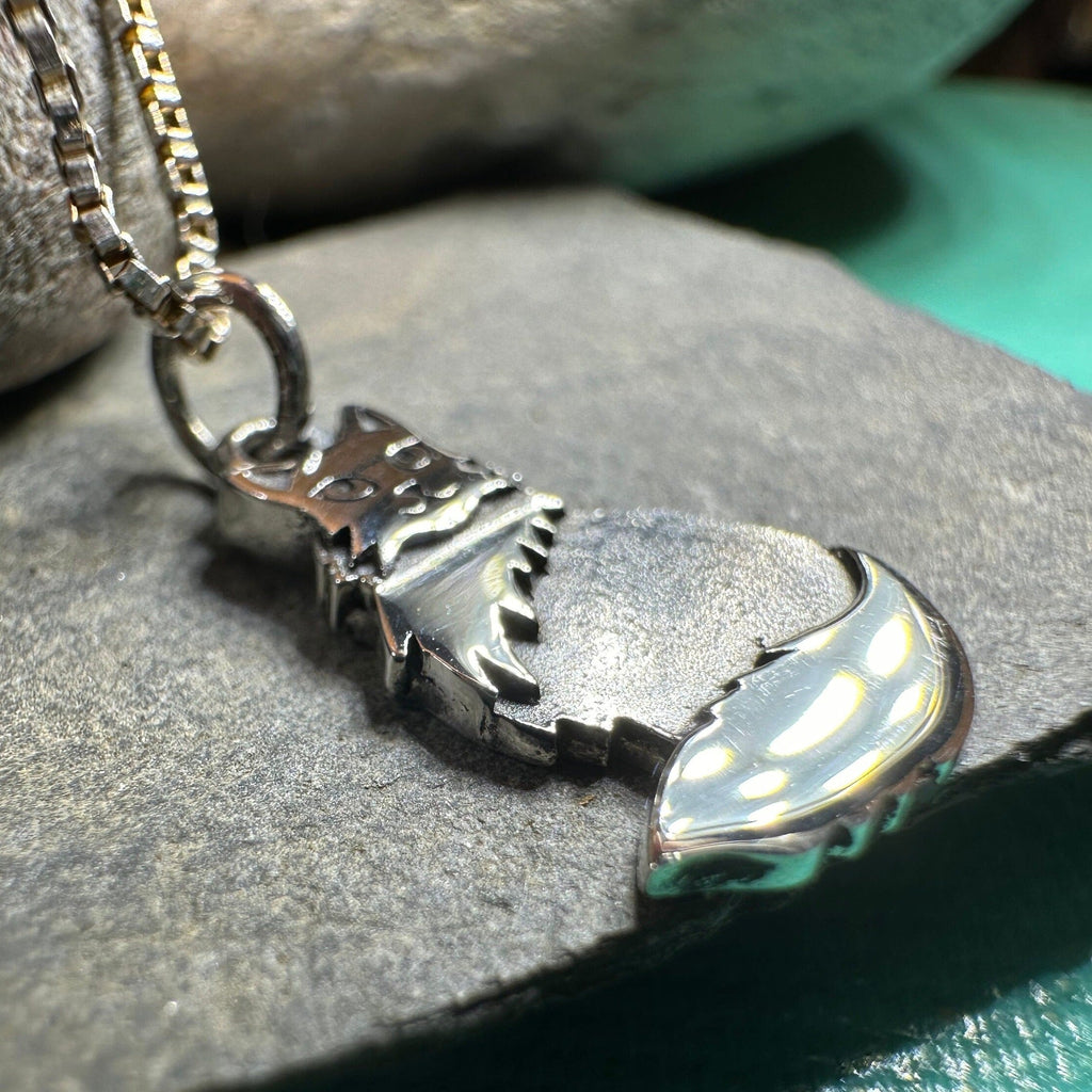 Shaggy Petite Cat Necklace