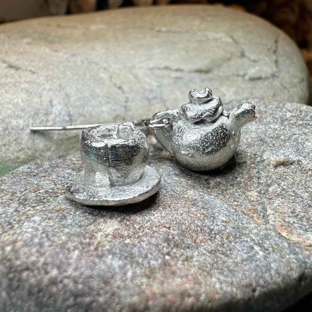 Spot O' Tea Teapot & Cup Earrings