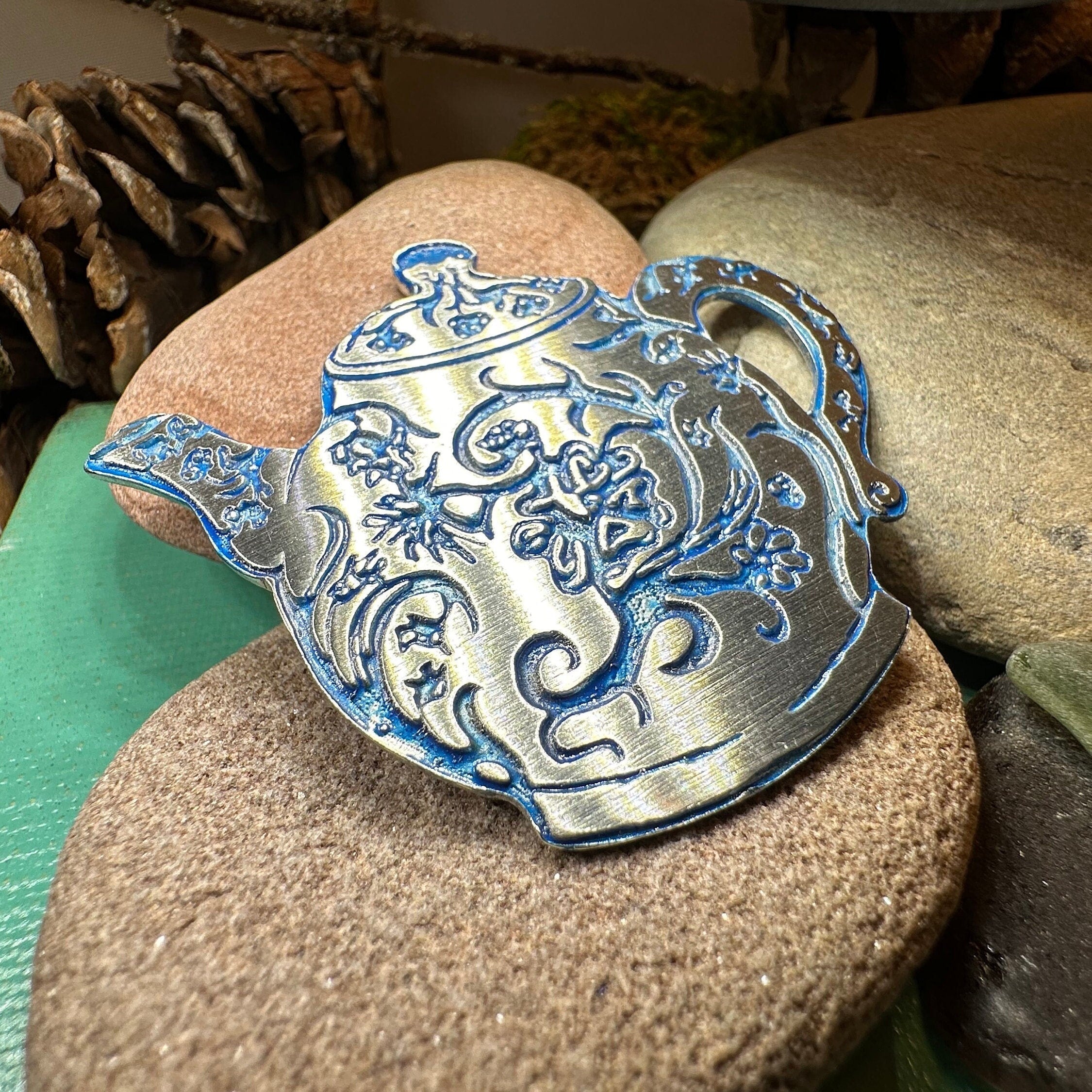Old Fashioned Teapot Brooch