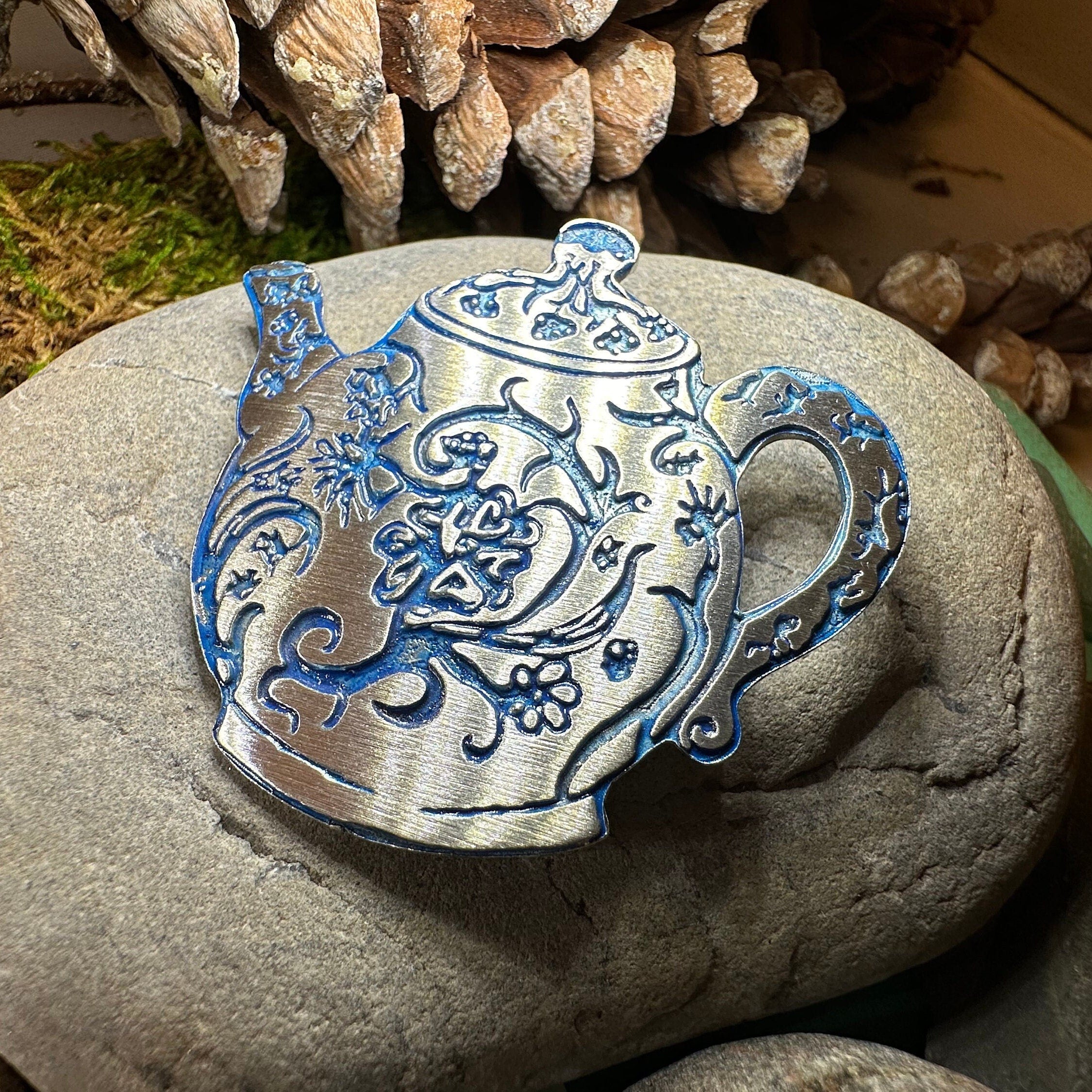 Old Fashioned Teapot Brooch