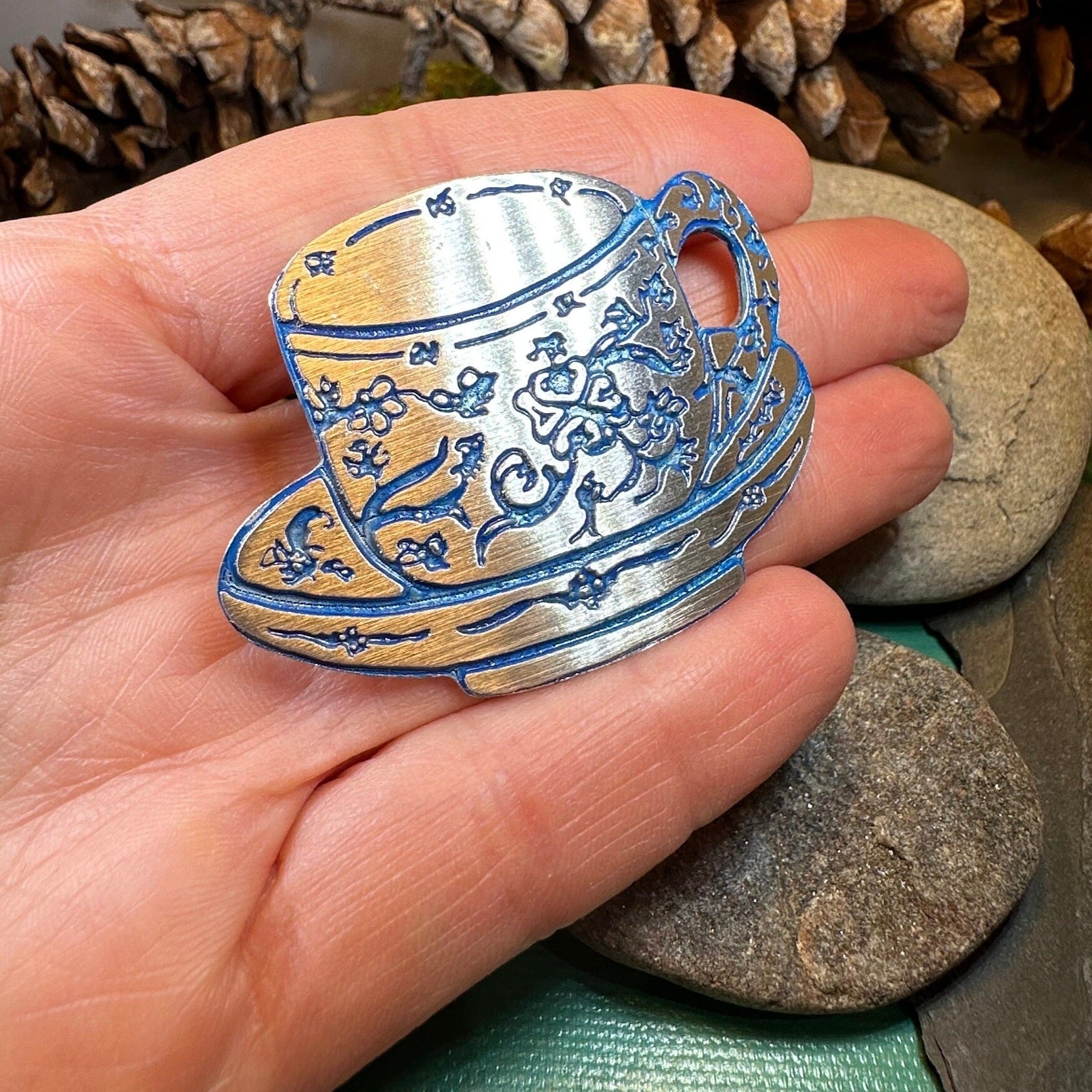 Old Fashioned Teacup Brooch