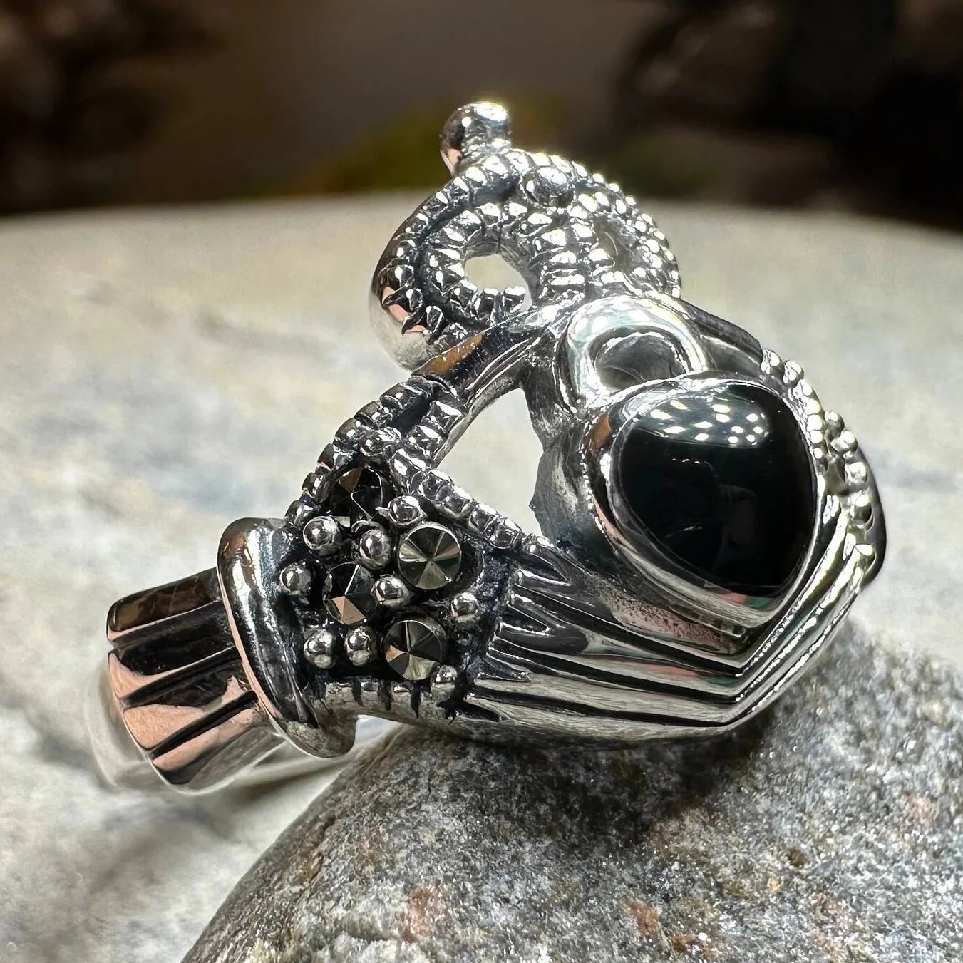 True Bond Onyx Claddagh Ring