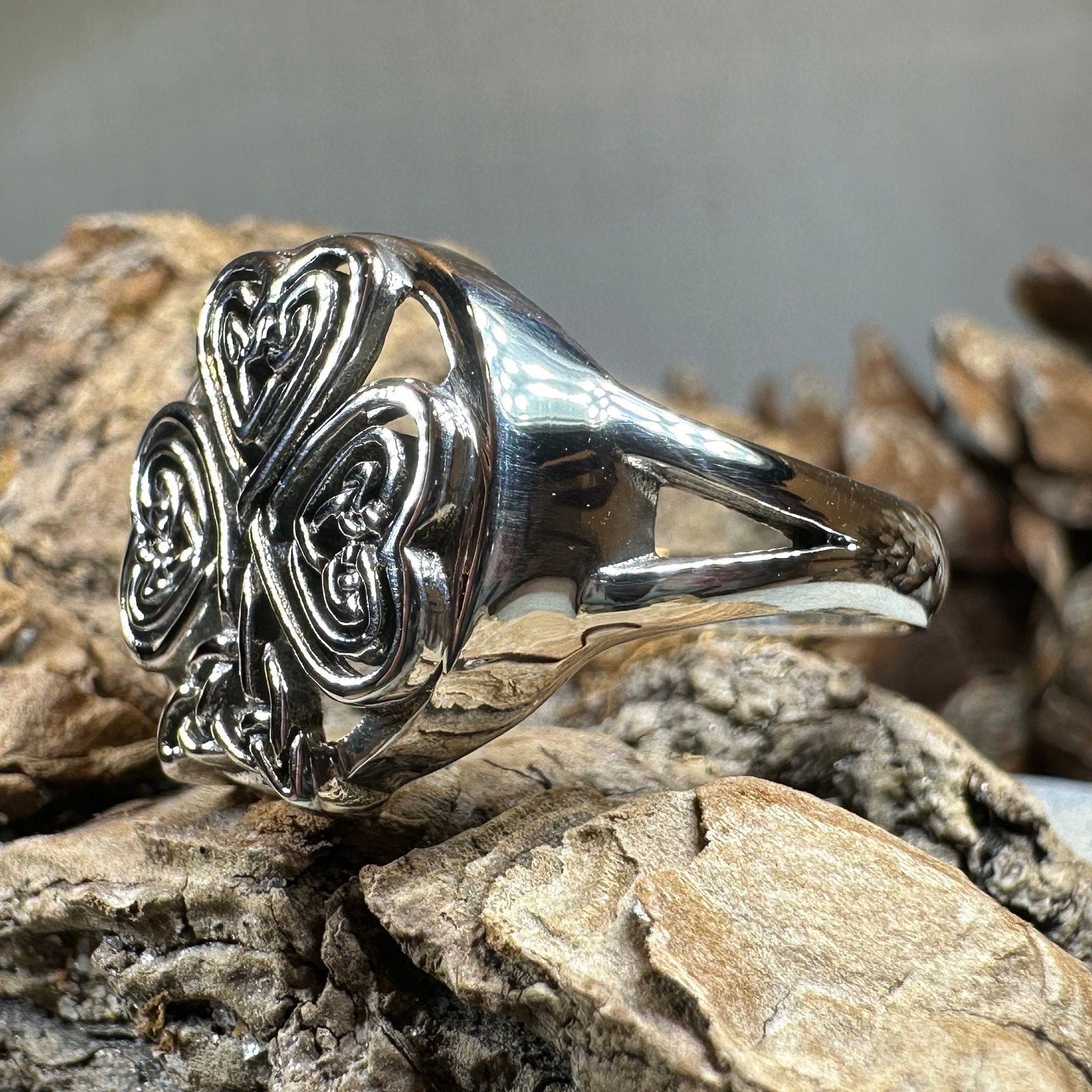 Celtic Knot Shamrock Ring