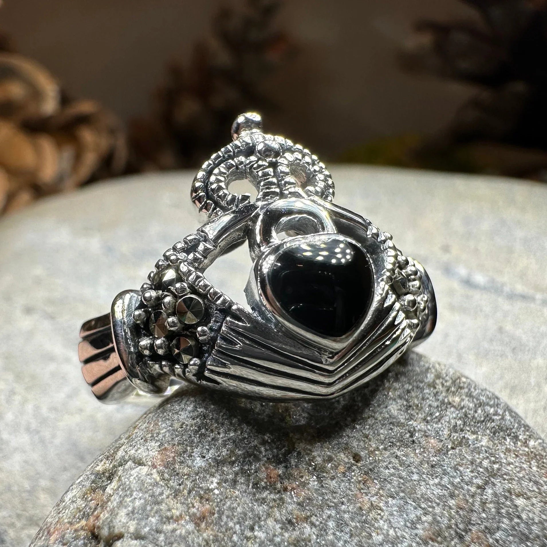 True Bond Onyx Claddagh Ring