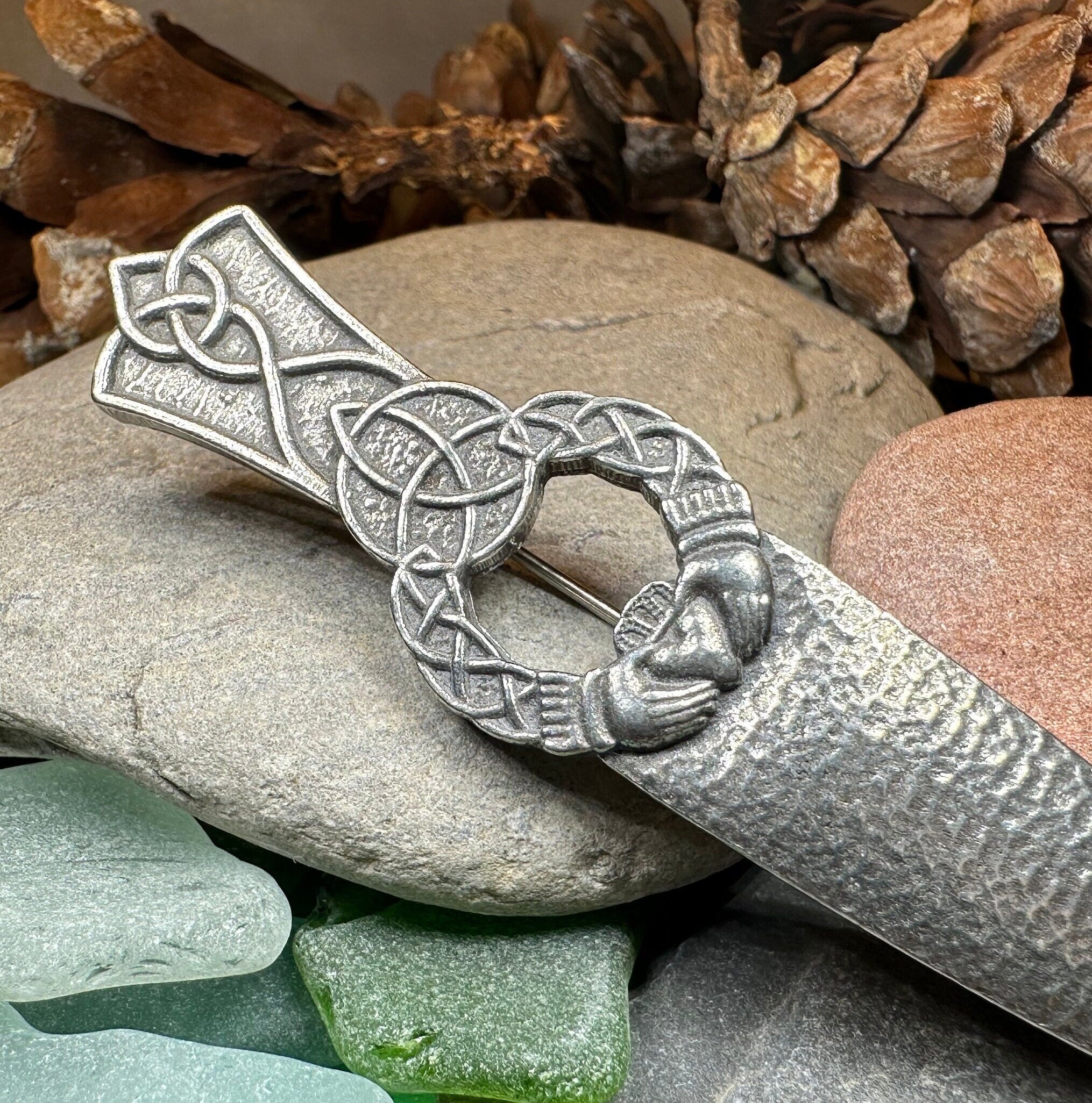 Irish Claddagh & Trinity Knot Kilt Pin