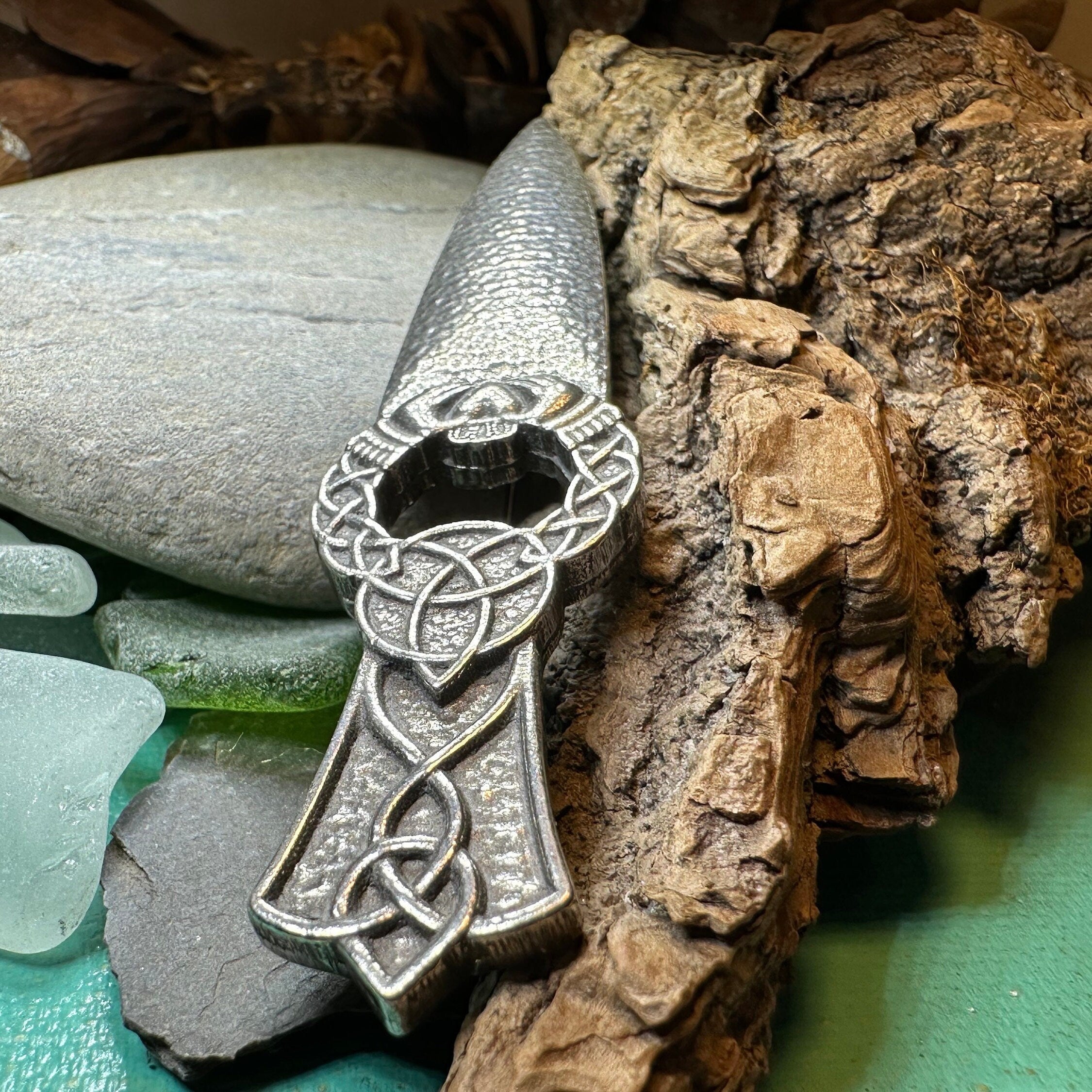 Irish Claddagh & Trinity Knot Kilt Pin