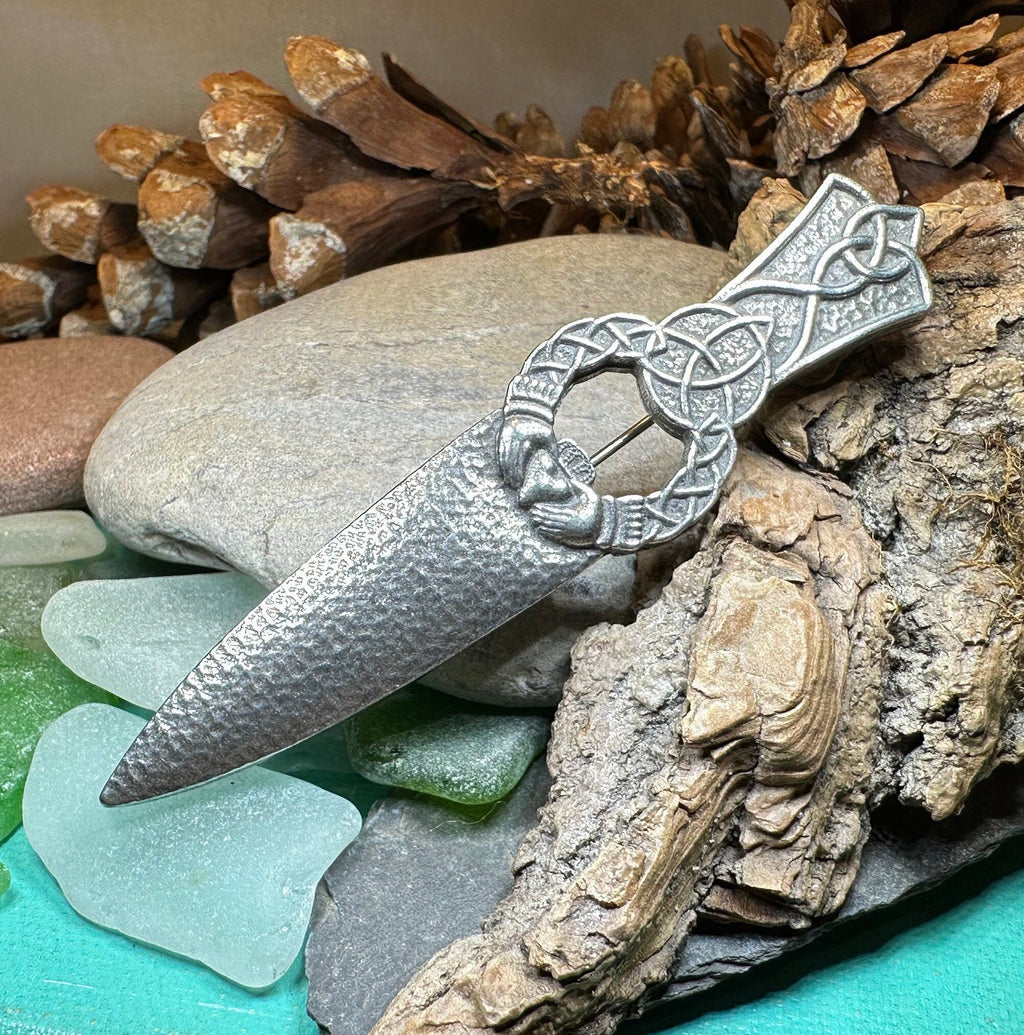 Irish Claddagh & Trinity Knot Kilt Pin