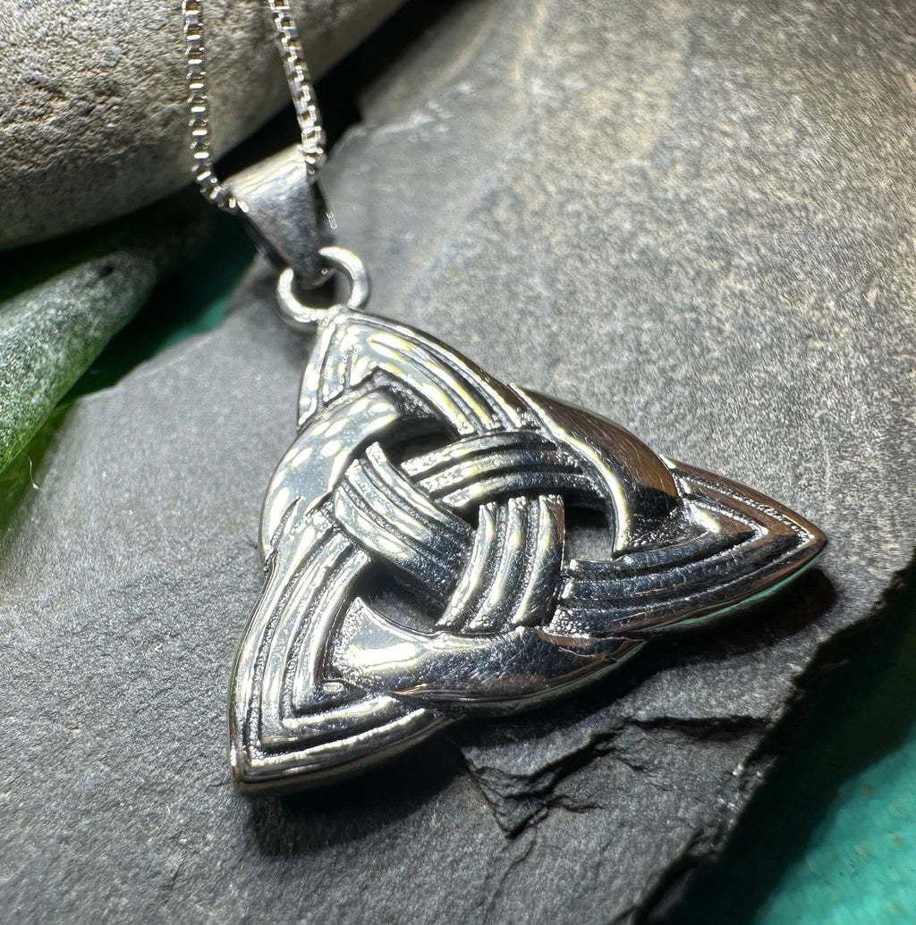 Classic Trinity Knot Necklace