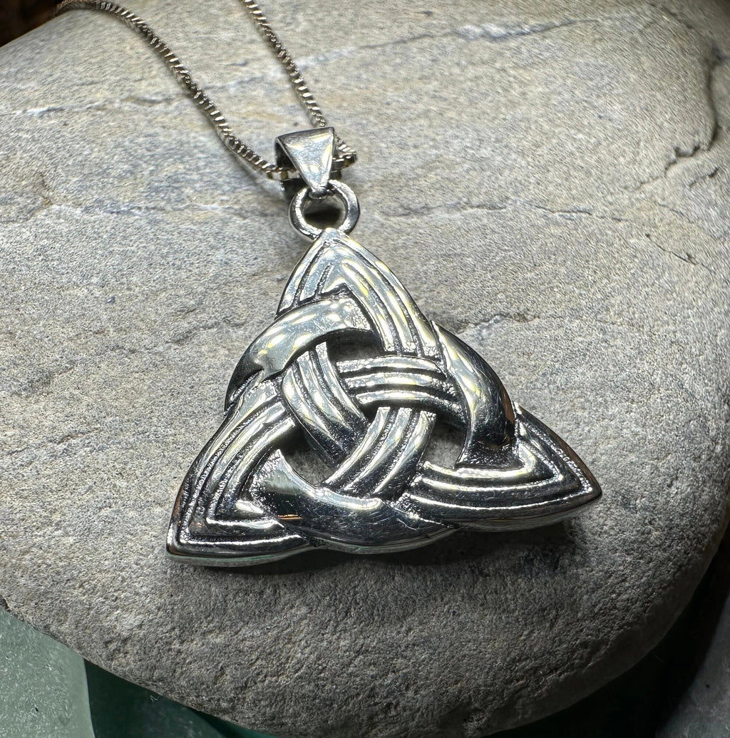 Classic Trinity Knot Necklace