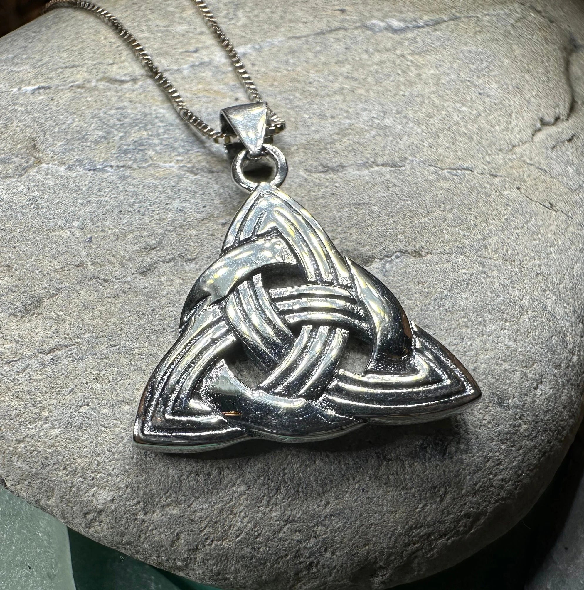 Classic Trinity Knot Necklace